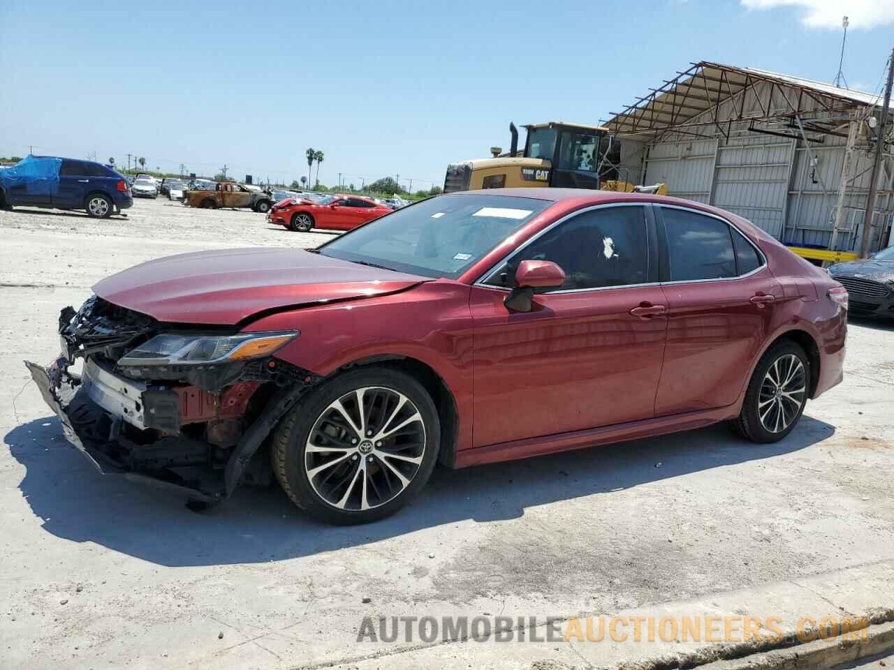 4T1B11HK1JU564652 TOYOTA CAMRY 2018