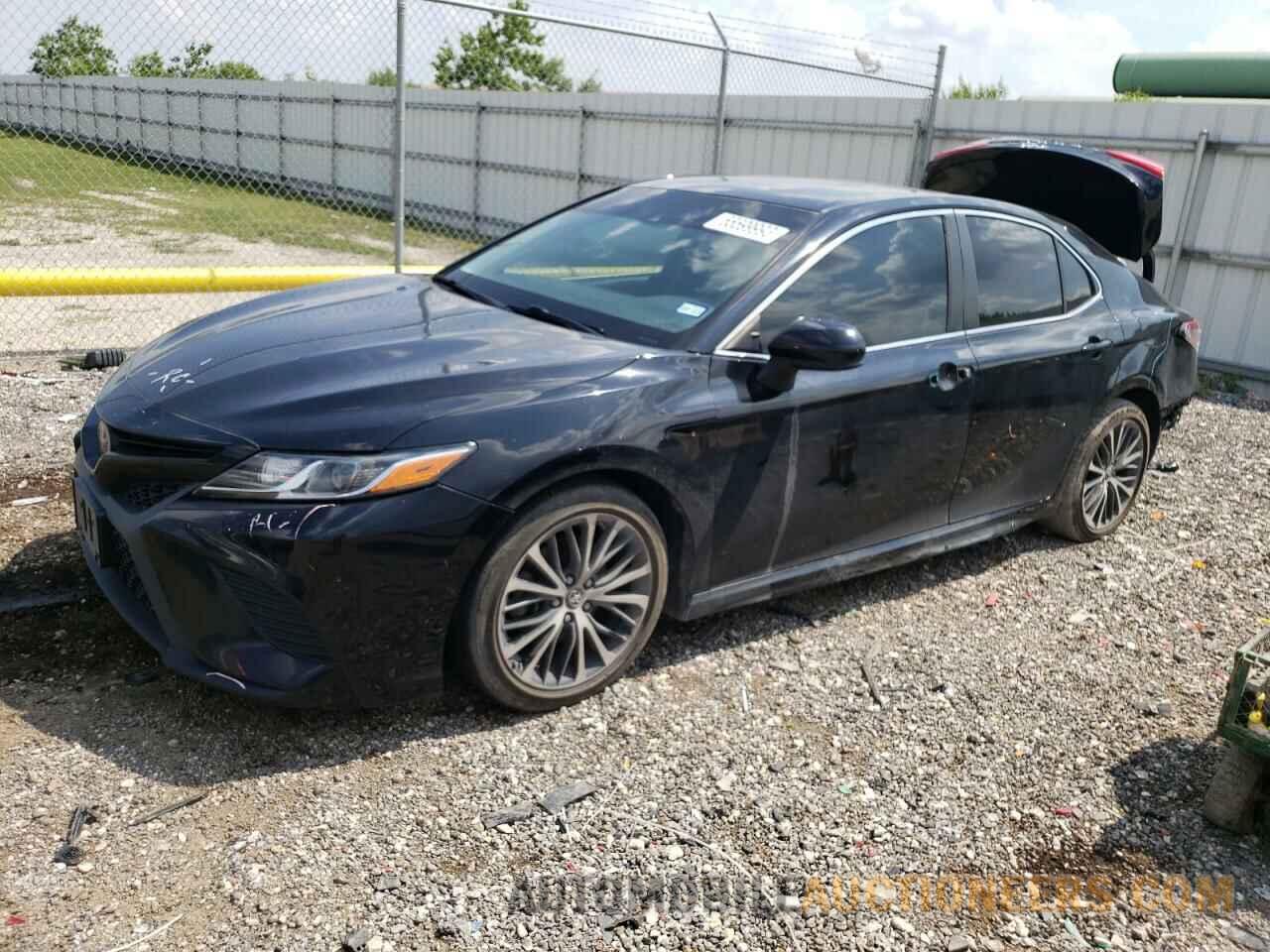 4T1B11HK1JU566403 TOYOTA CAMRY 2018