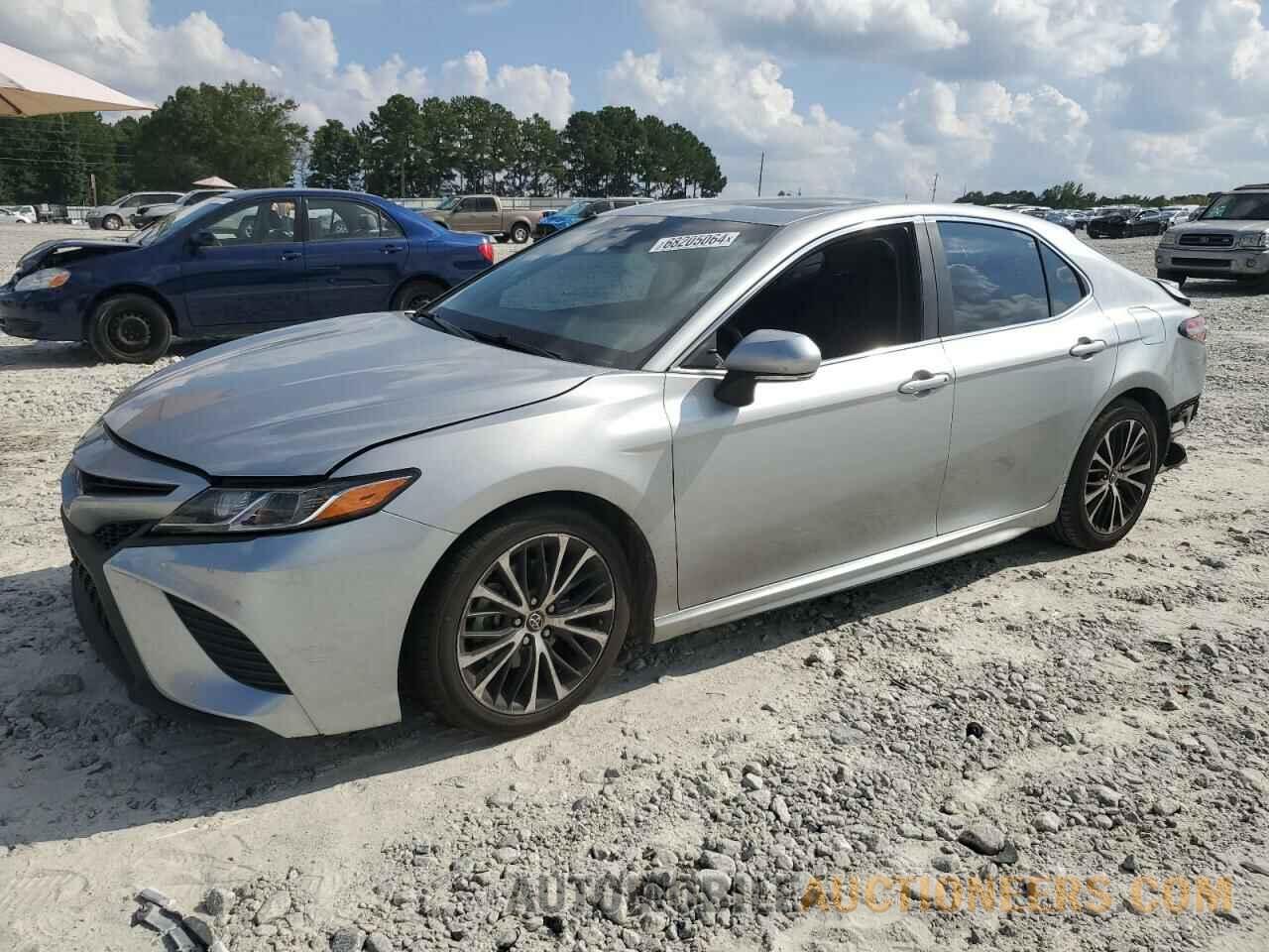 4T1B11HK1JU566613 TOYOTA CAMRY 2018