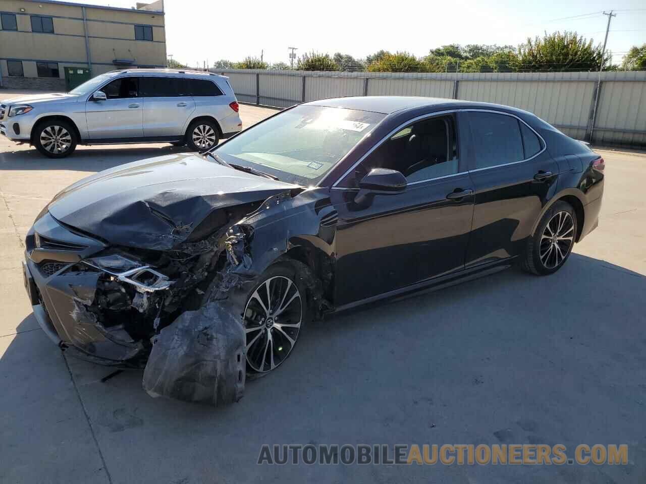 4T1B11HK1JU574551 TOYOTA CAMRY 2018