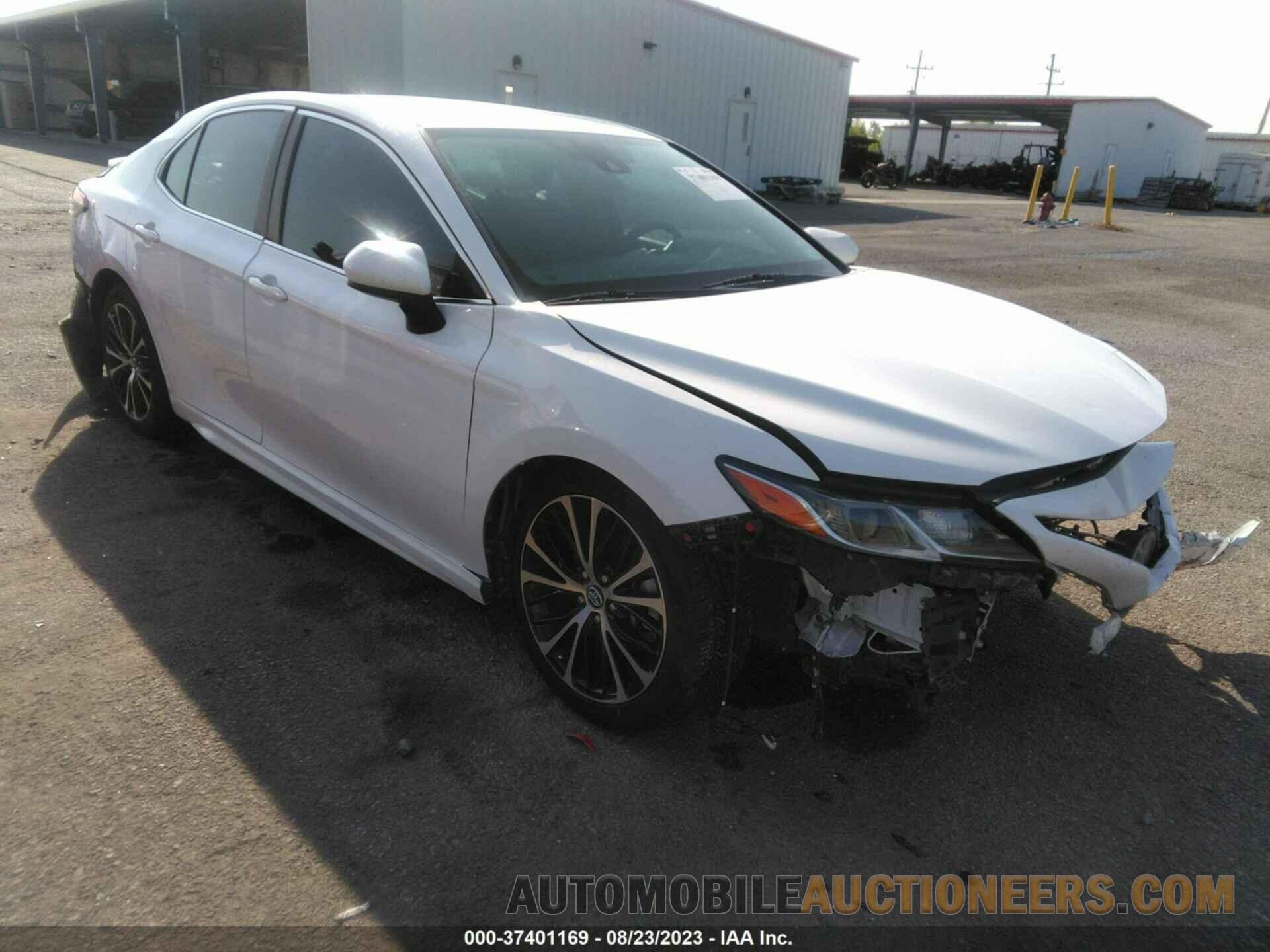 4T1B11HK1JU575179 TOYOTA CAMRY 2018