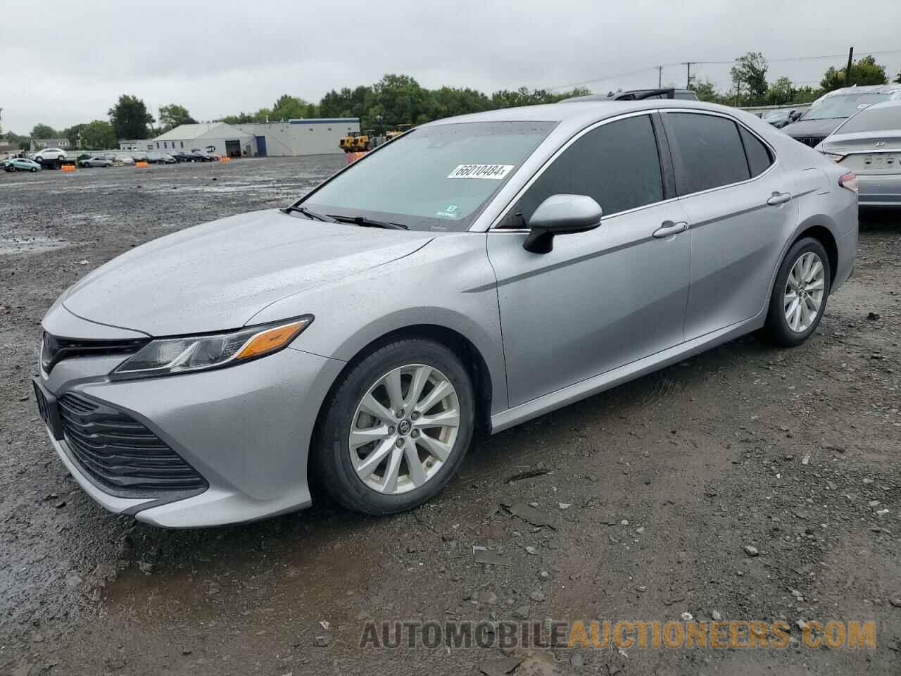 4T1B11HK1JU579135 TOYOTA CAMRY 2018