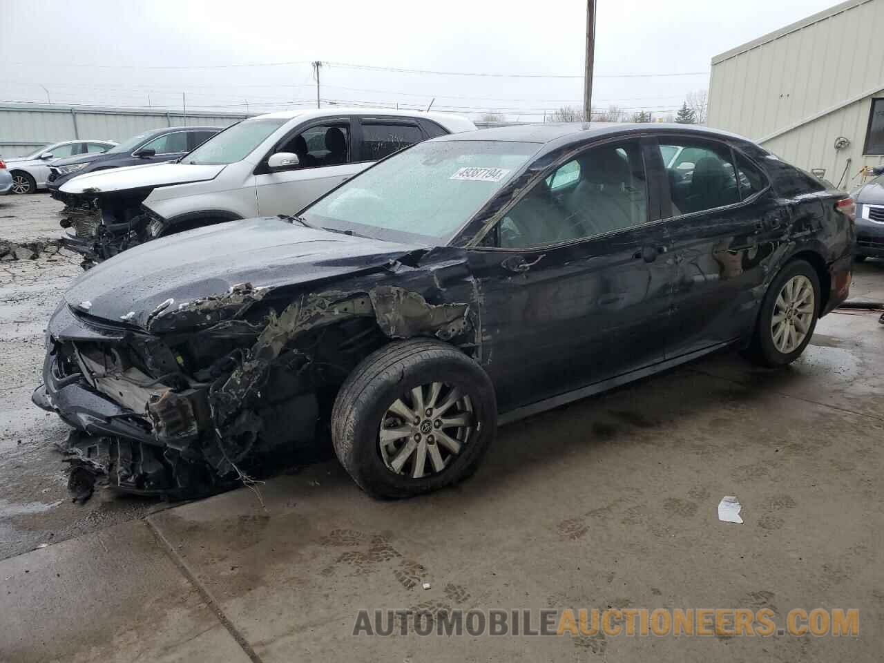 4T1B11HK1JU579152 TOYOTA CAMRY 2018