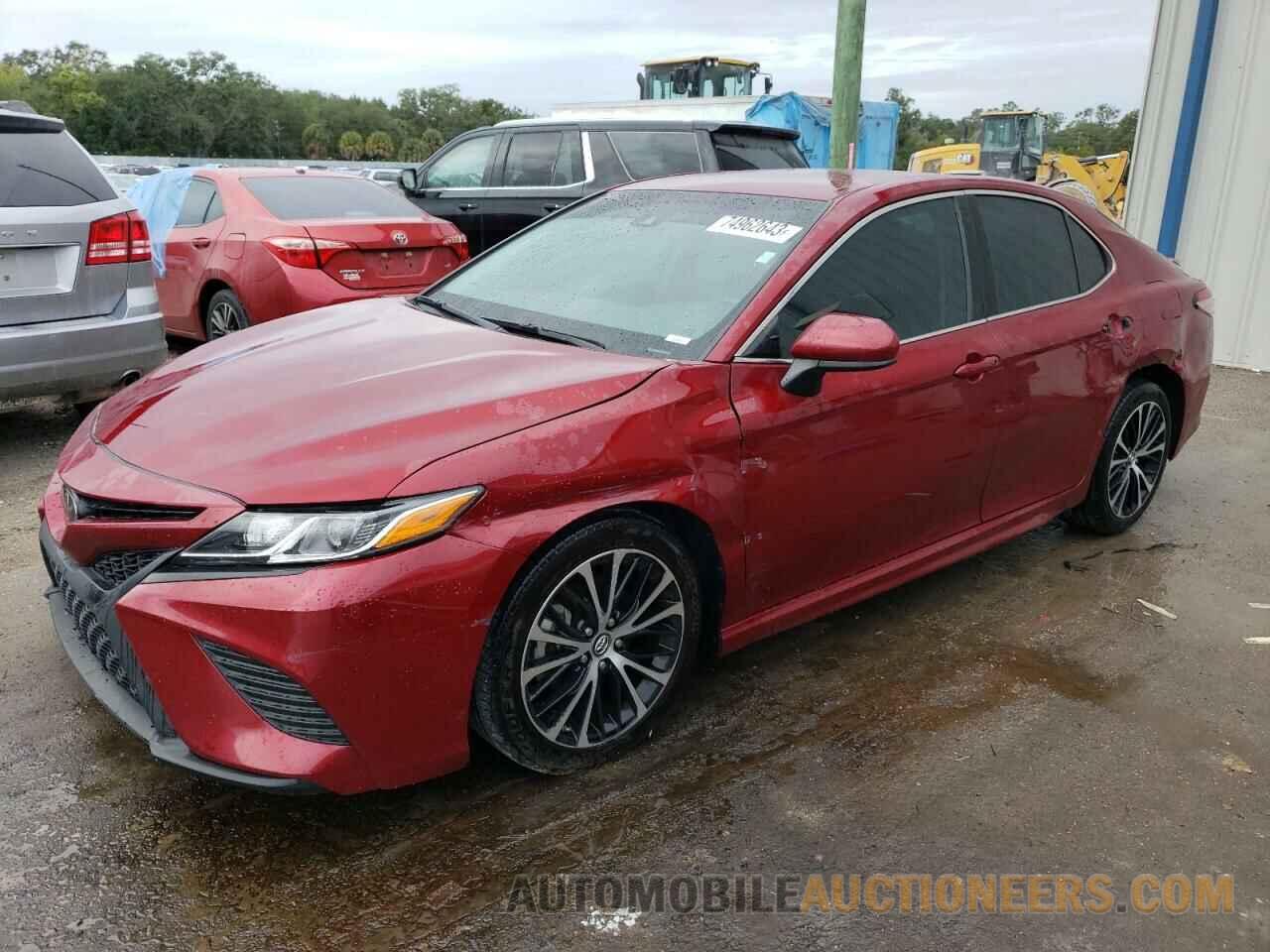 4T1B11HK1JU580074 TOYOTA CAMRY 2018