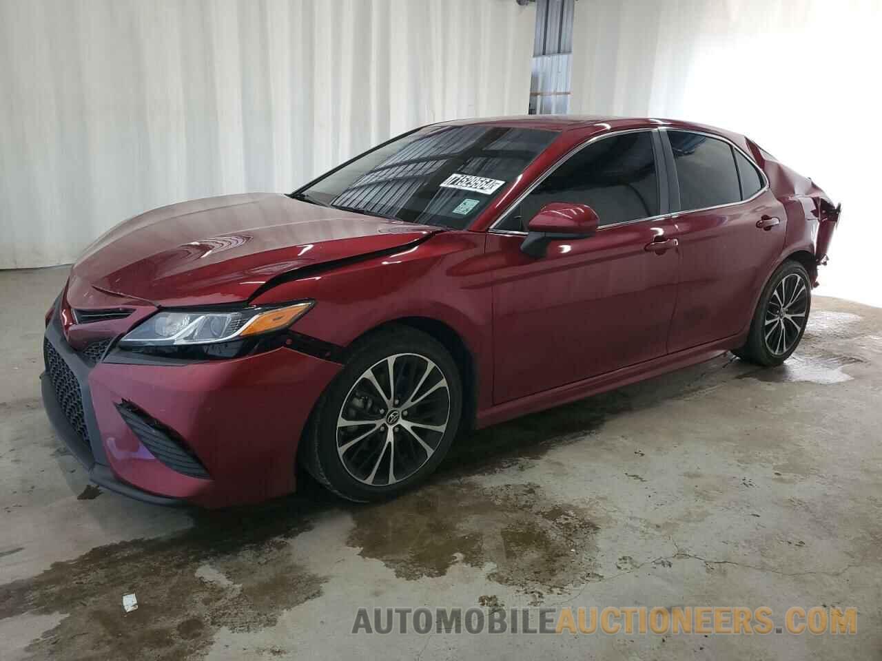 4T1B11HK1JU583878 TOYOTA CAMRY 2018