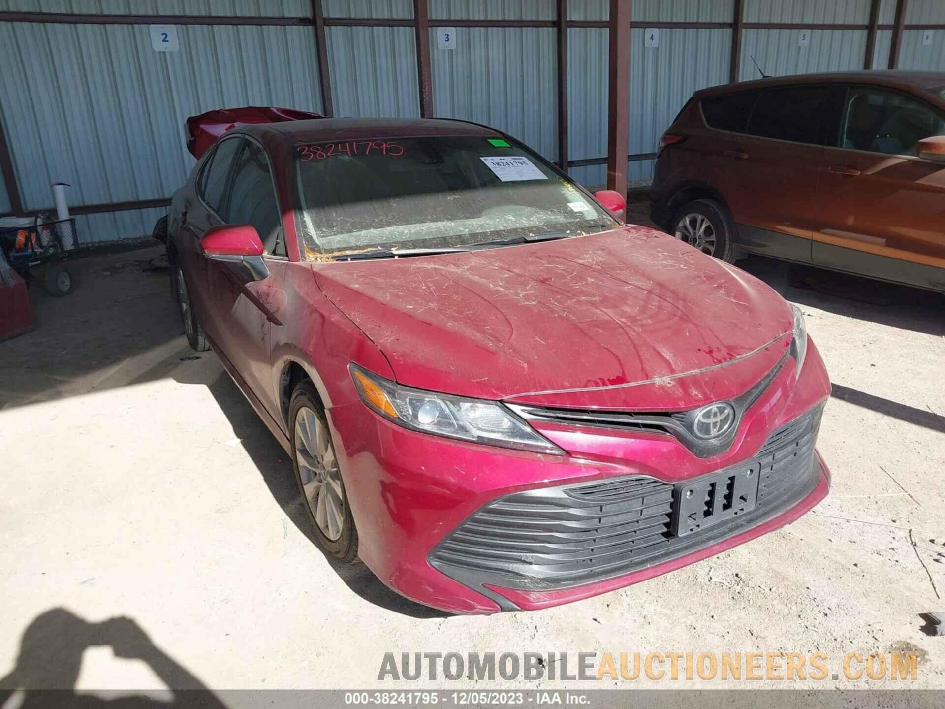 4T1B11HK1JU586263 TOYOTA CAMRY 2018