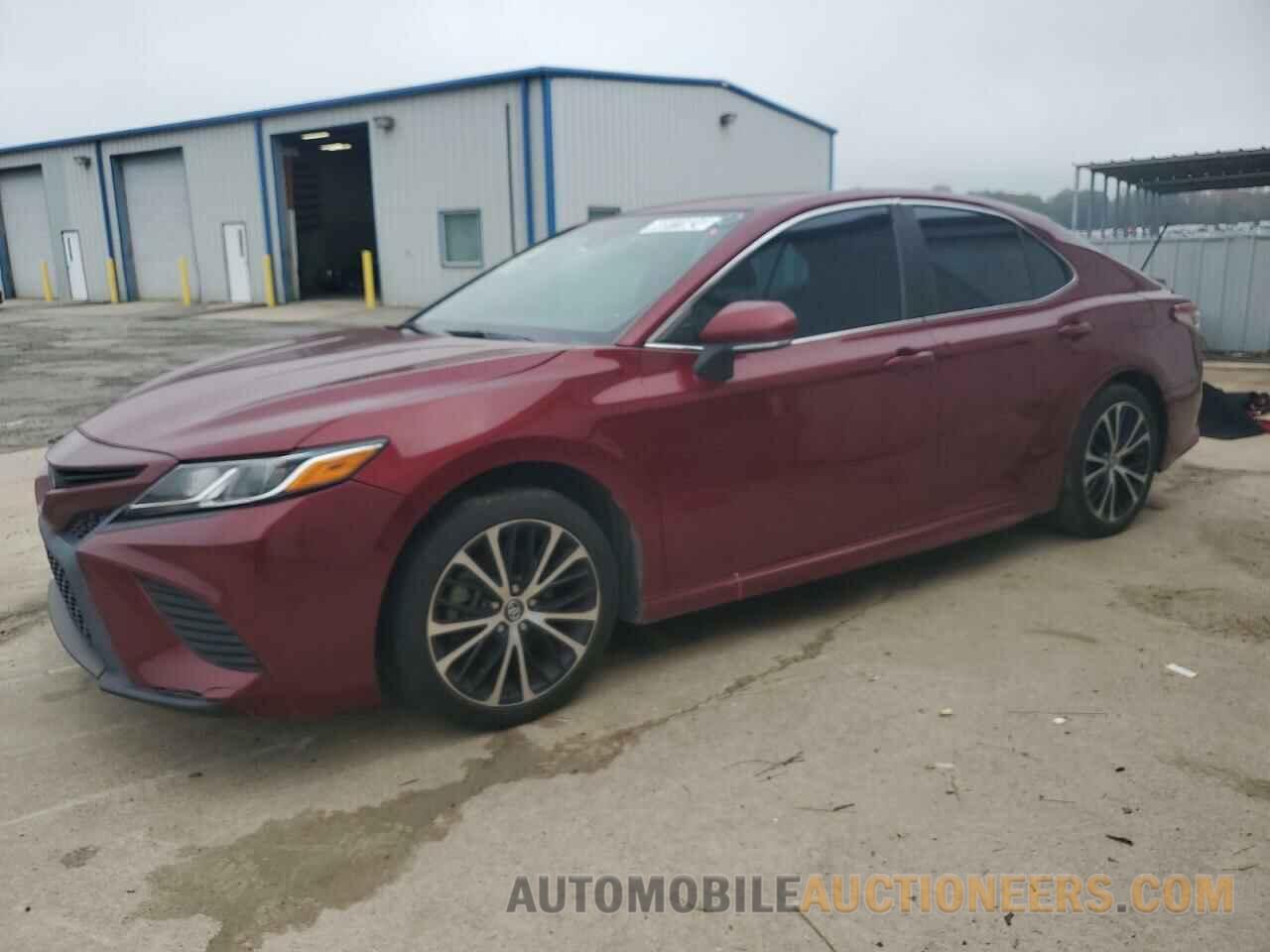 4T1B11HK1JU593102 TOYOTA CAMRY 2018