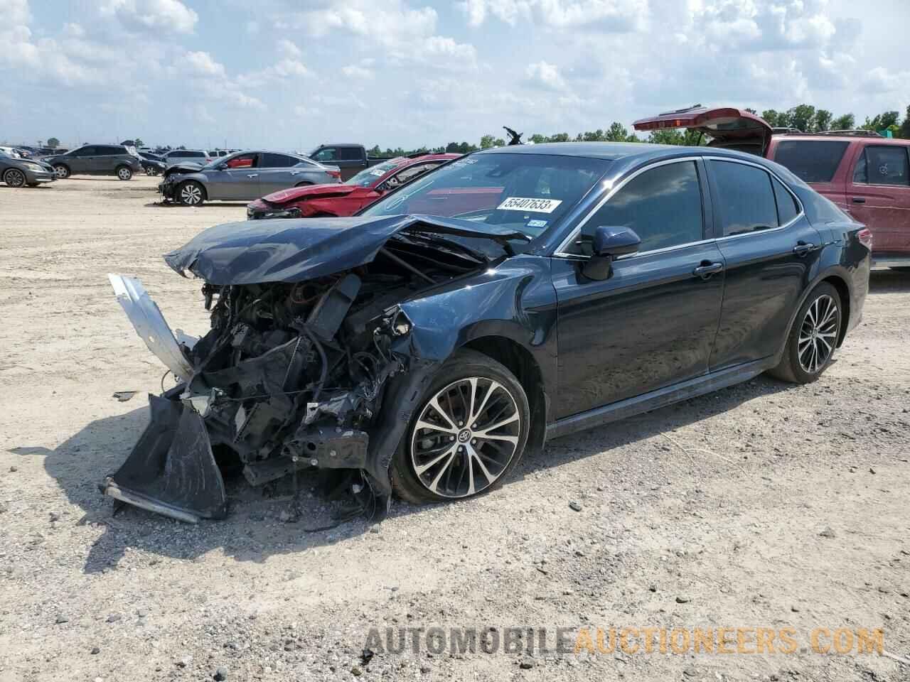 4T1B11HK1JU594119 TOYOTA CAMRY 2018