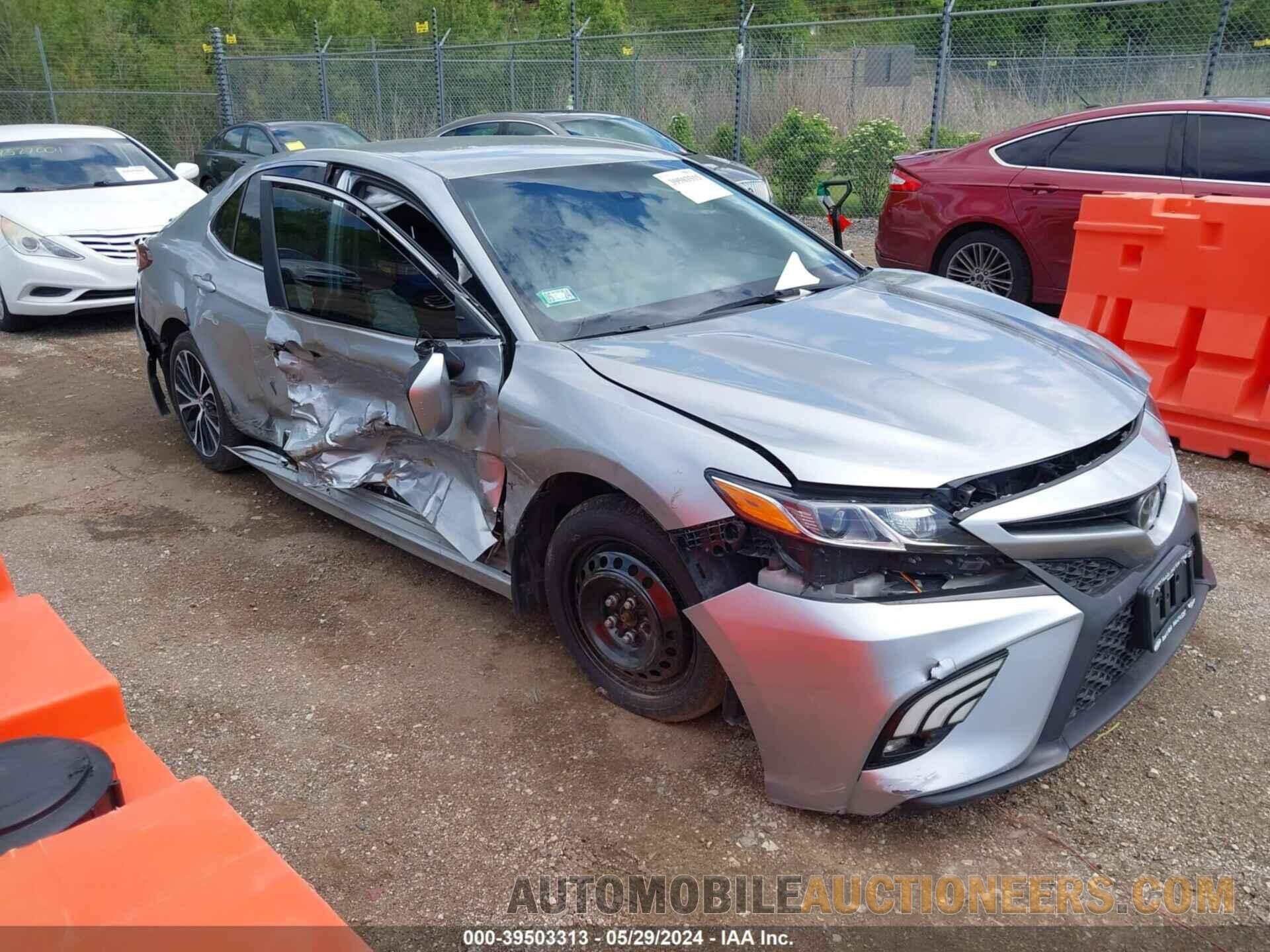 4T1B11HK1JU594685 TOYOTA CAMRY 2018