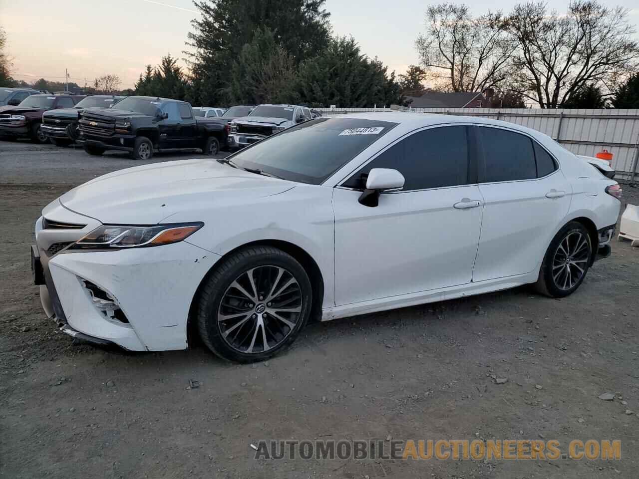 4T1B11HK1JU595013 TOYOTA CAMRY 2018