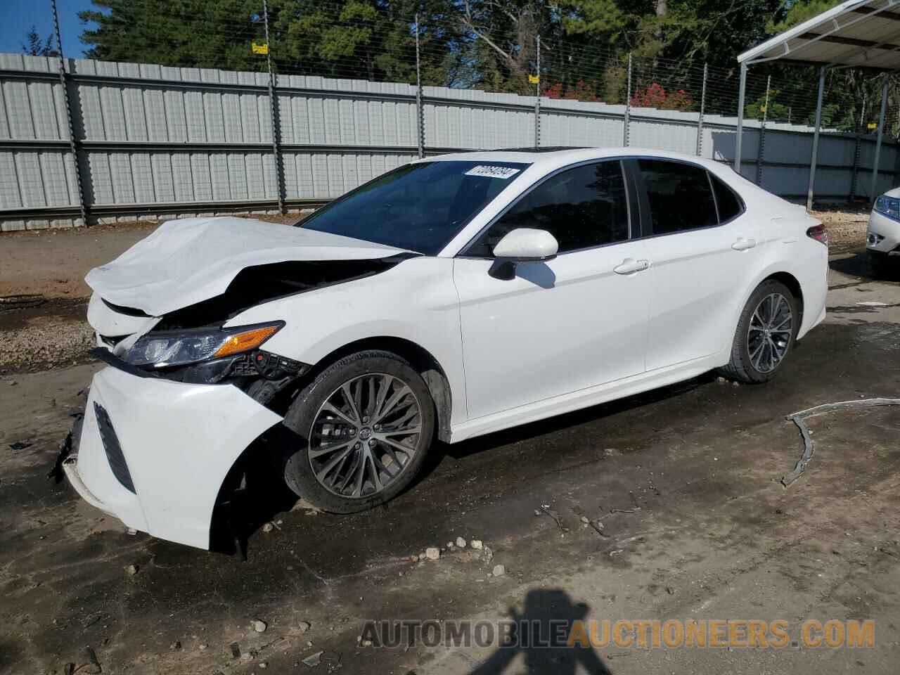 4T1B11HK1JU597280 TOYOTA CAMRY 2018