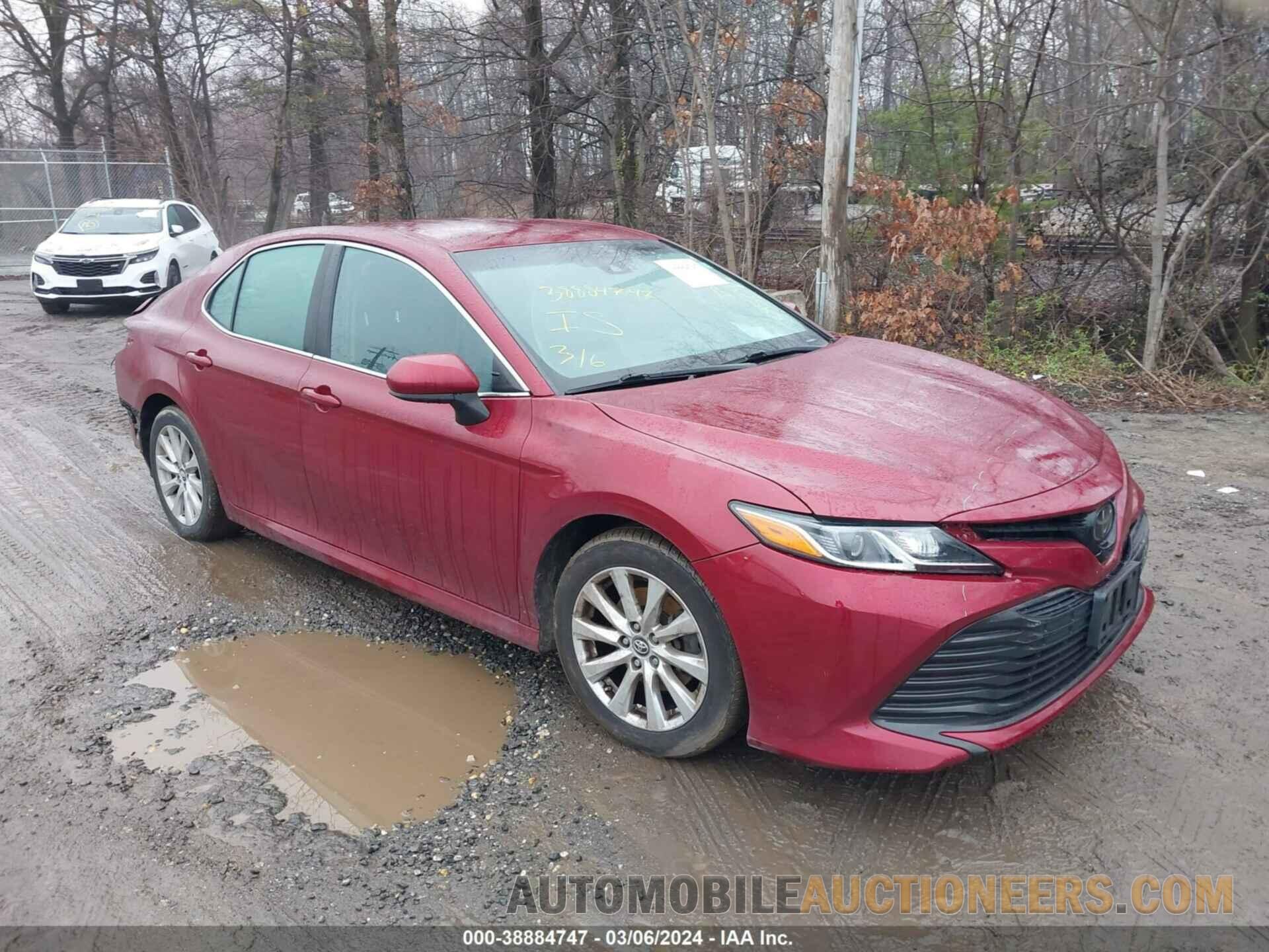 4T1B11HK1JU597604 TOYOTA CAMRY 2018