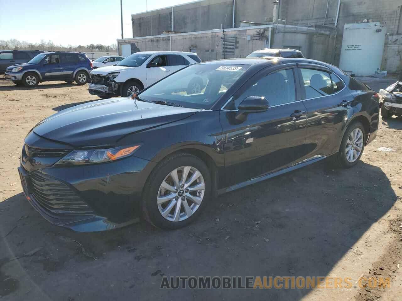 4T1B11HK1JU599126 TOYOTA CAMRY 2018