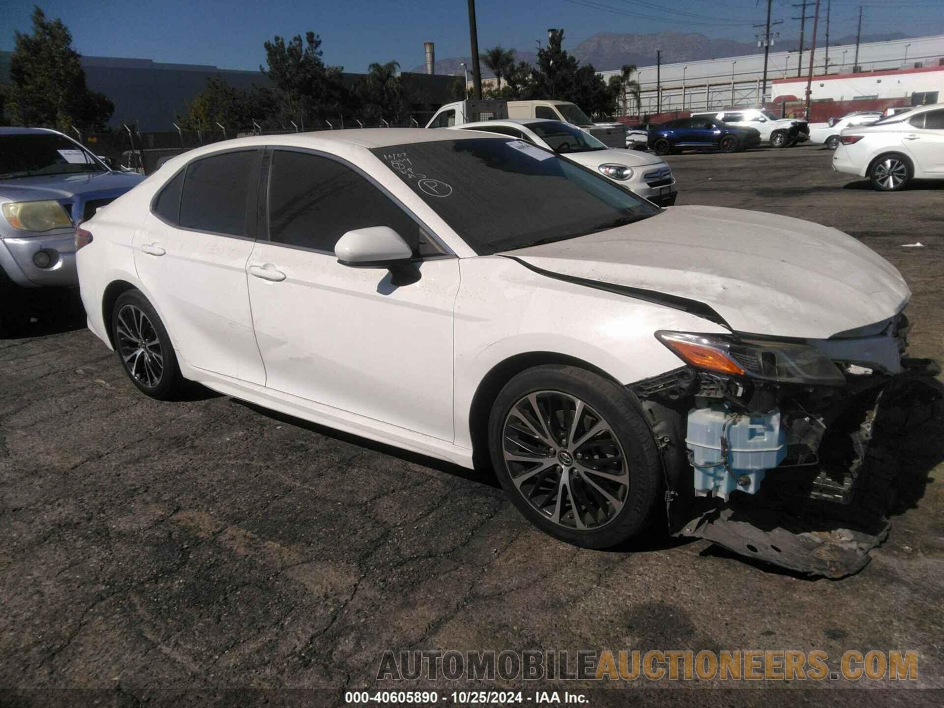 4T1B11HK1JU601523 TOYOTA CAMRY 2018