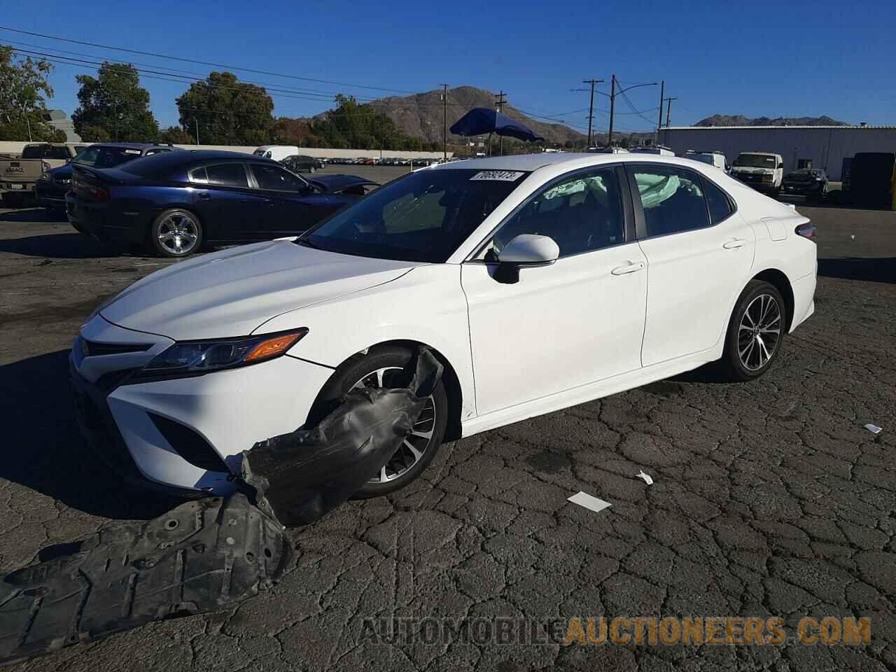 4T1B11HK1JU602414 TOYOTA CAMRY 2018