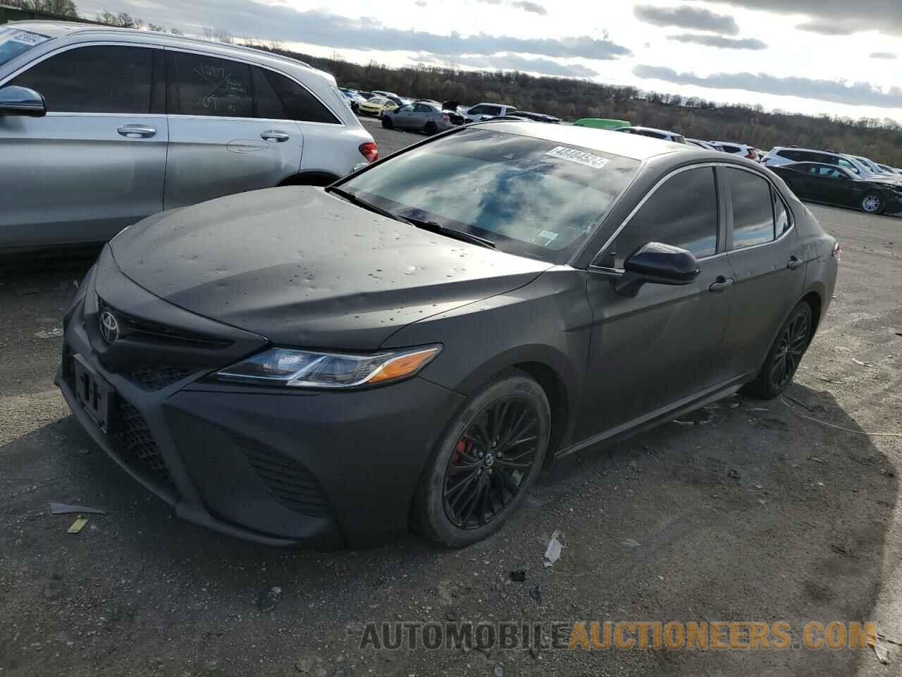 4T1B11HK1JU603045 TOYOTA CAMRY 2018