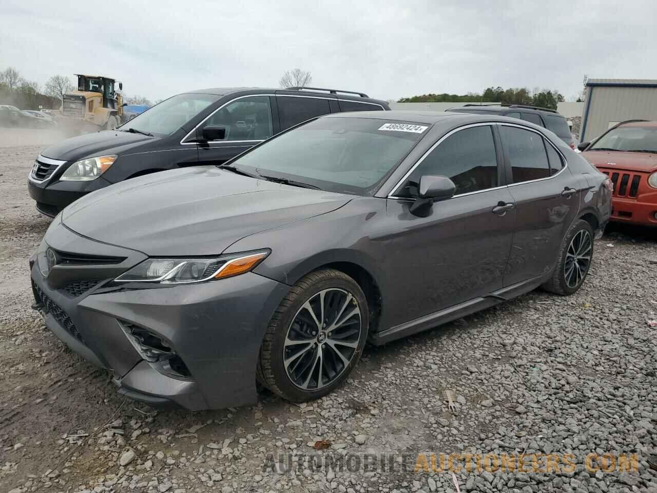 4T1B11HK1JU604115 TOYOTA CAMRY 2018