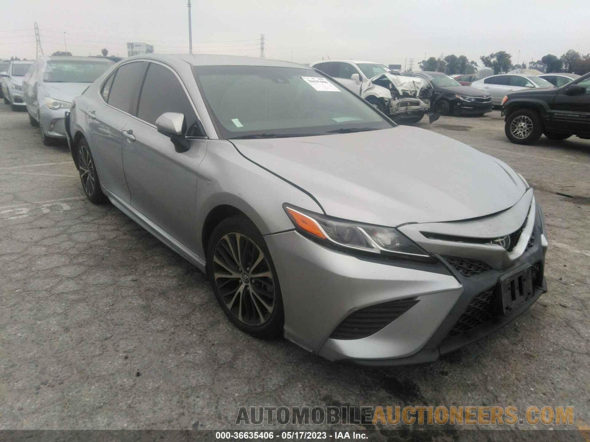 4T1B11HK1JU606429 TOYOTA CAMRY 2018