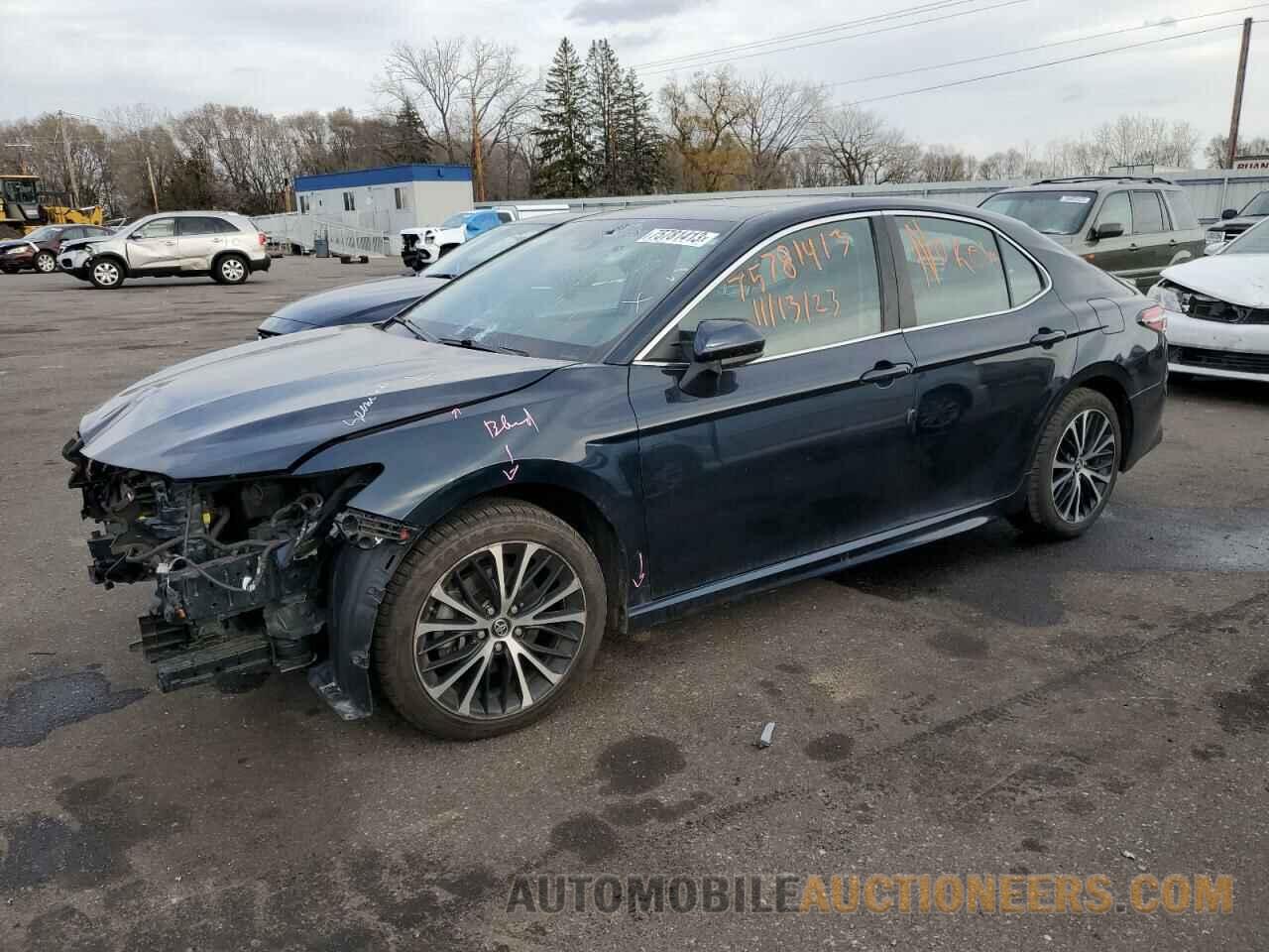 4T1B11HK1JU606463 TOYOTA CAMRY 2018