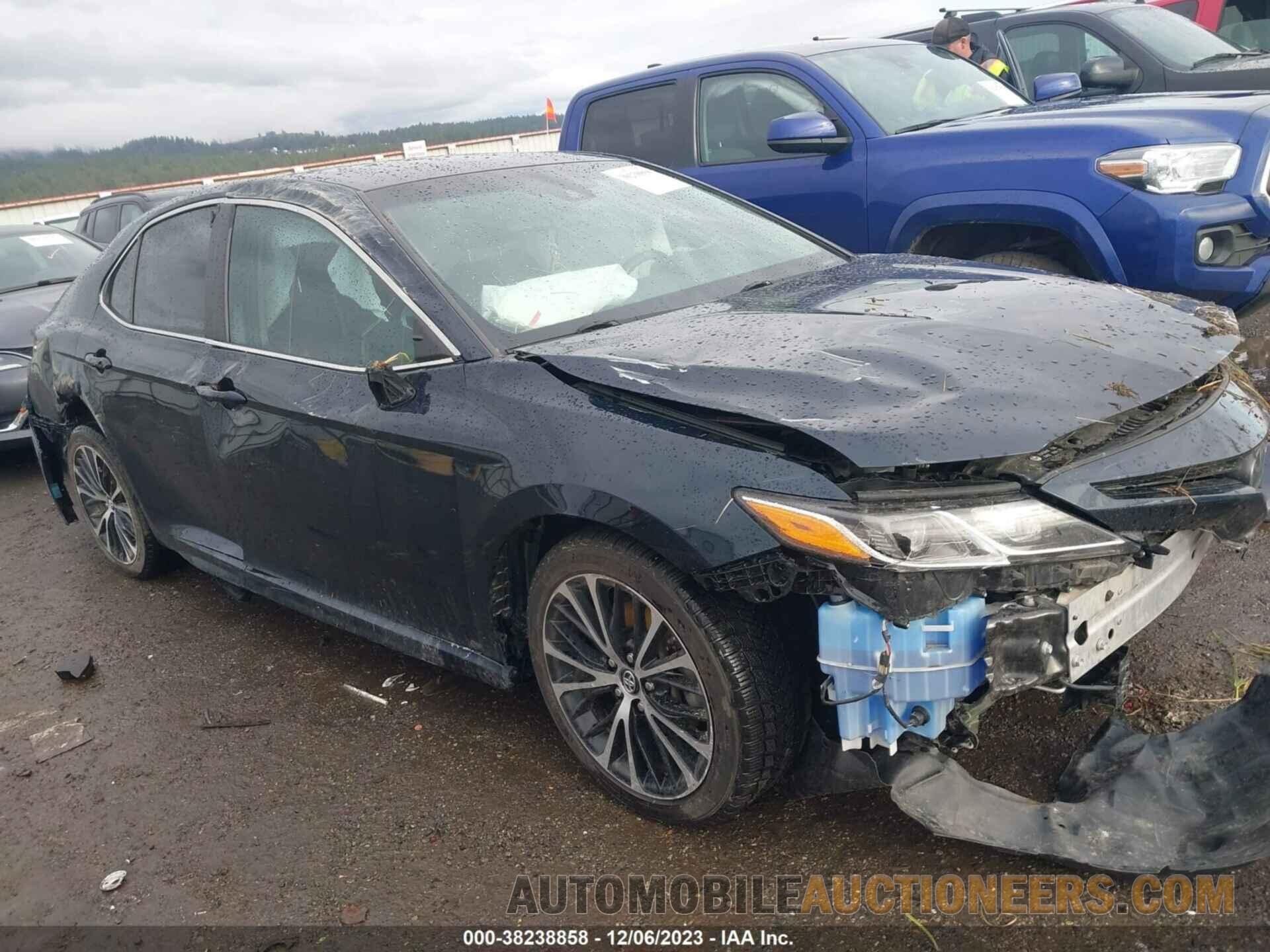 4T1B11HK1JU609217 TOYOTA CAMRY 2018