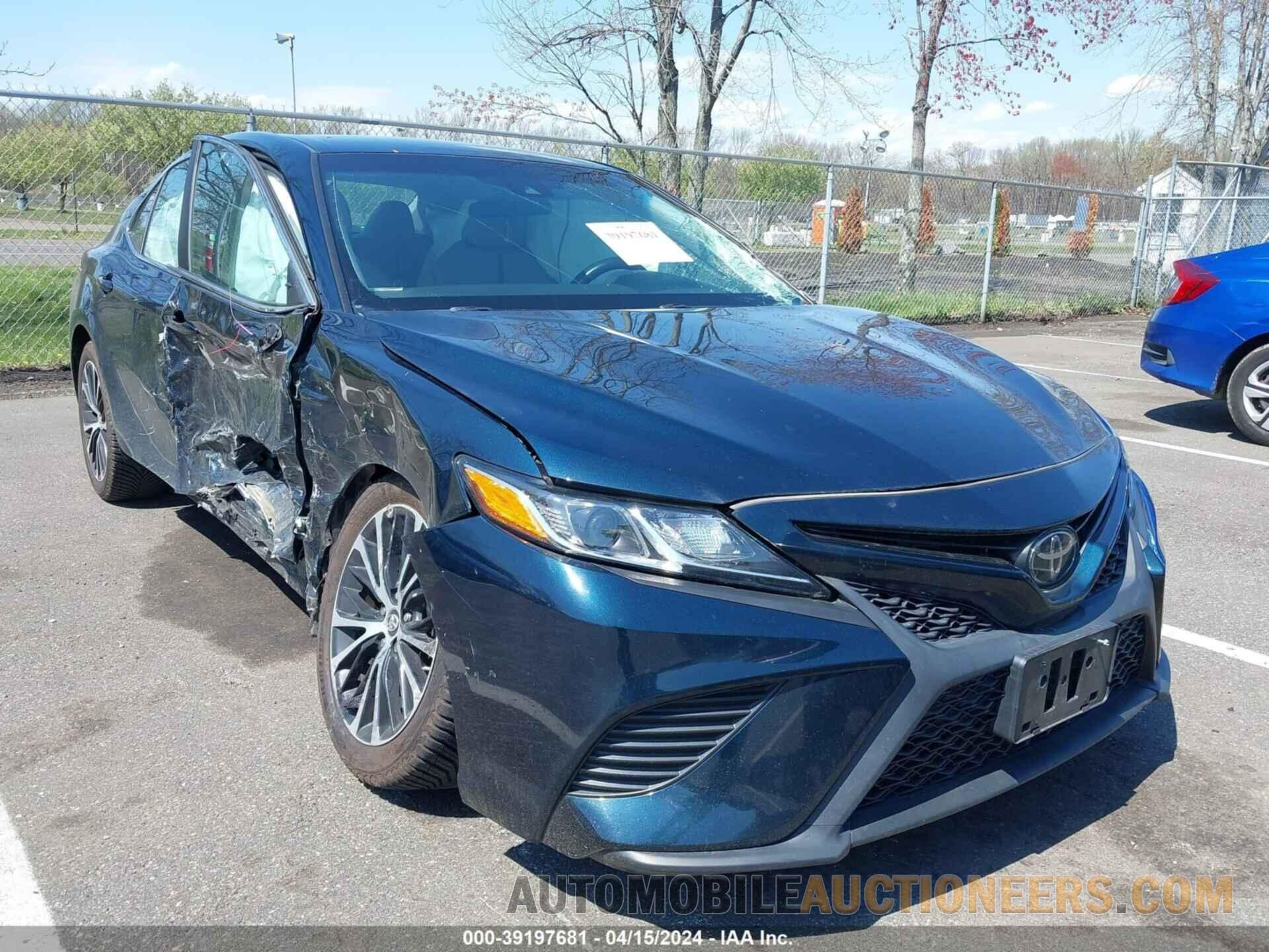 4T1B11HK1JU616992 TOYOTA CAMRY 2018