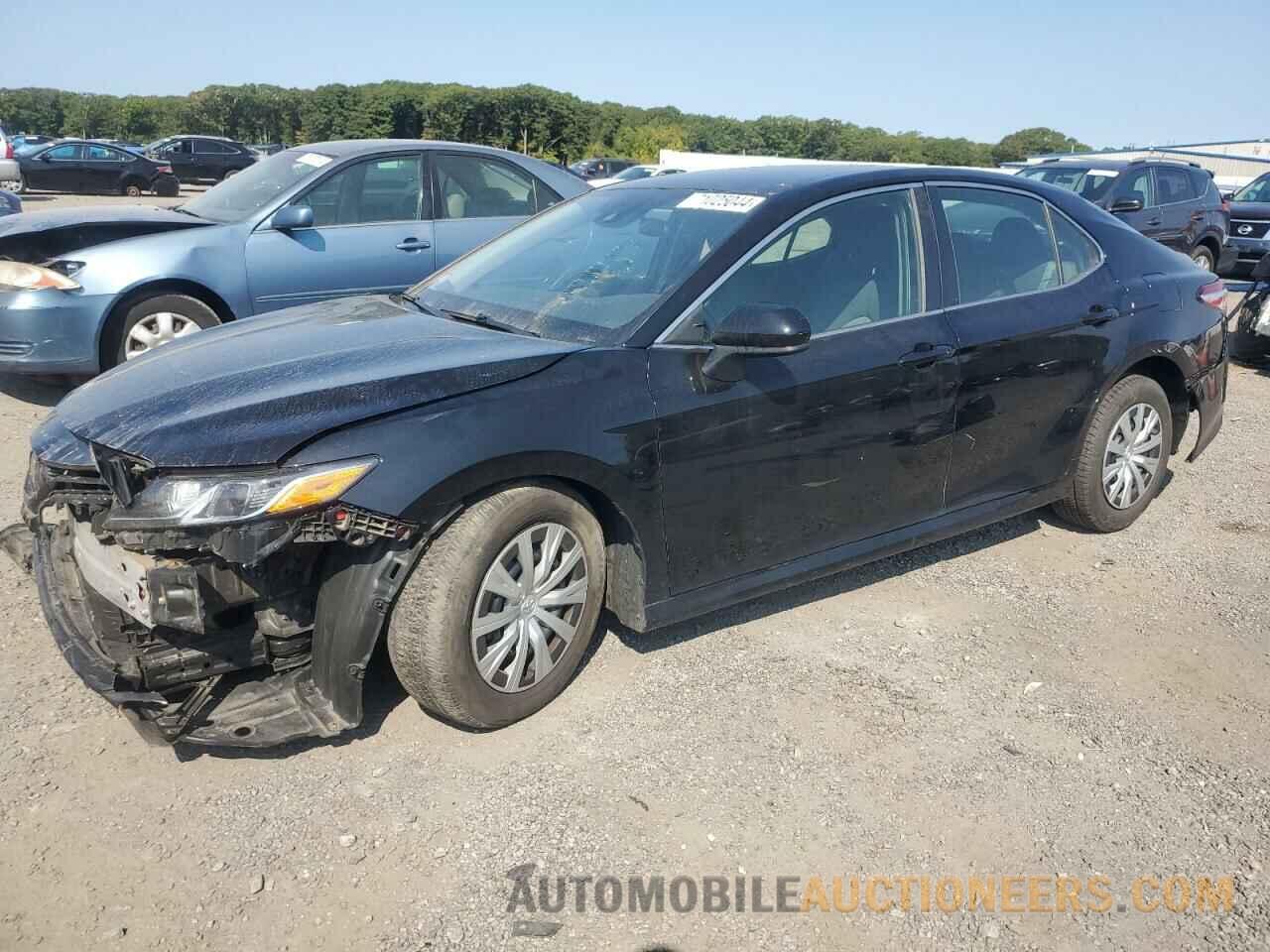 4T1B11HK1JU620721 TOYOTA CAMRY 2018