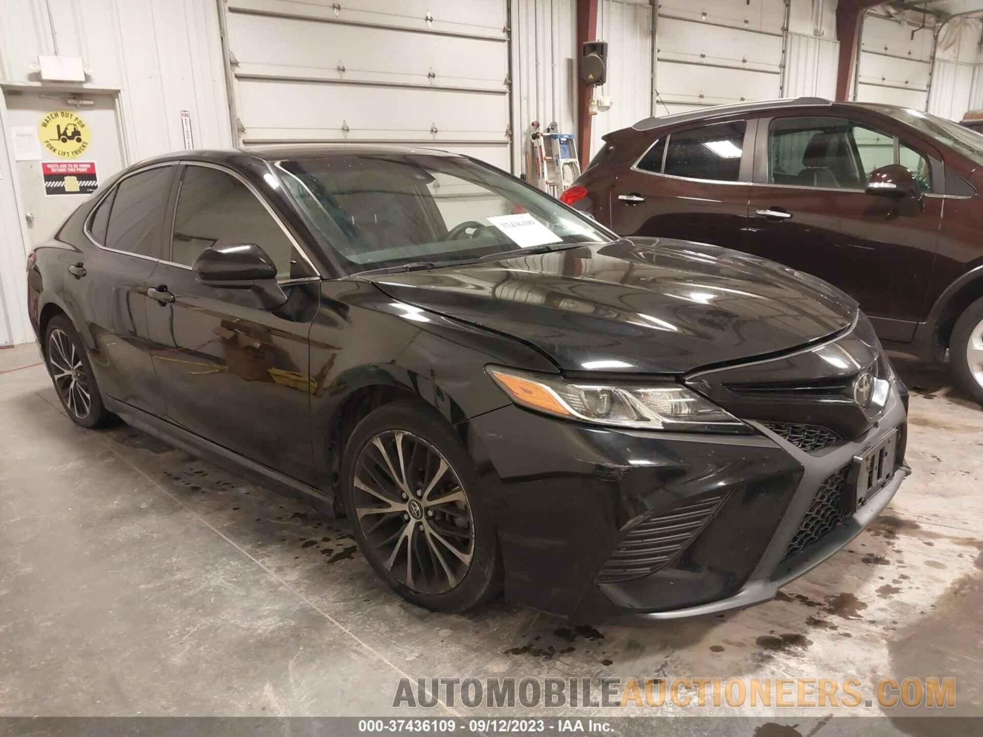 4T1B11HK1JU621884 TOYOTA CAMRY 2018