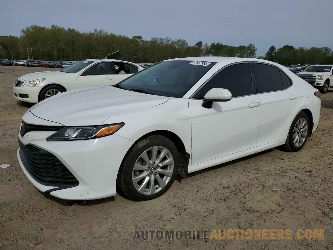 4T1B11HK1JU629144 TOYOTA CAMRY 2018