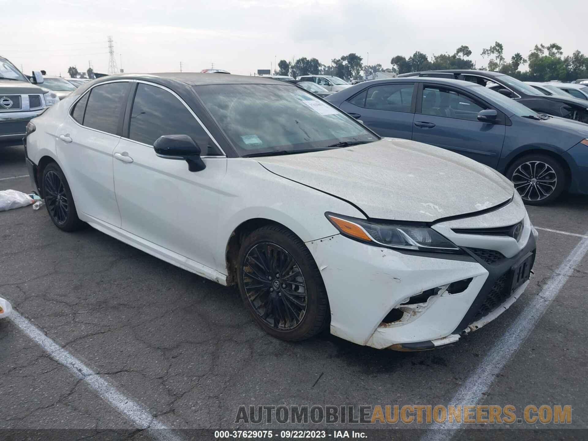 4T1B11HK1JU630813 TOYOTA CAMRY 2018