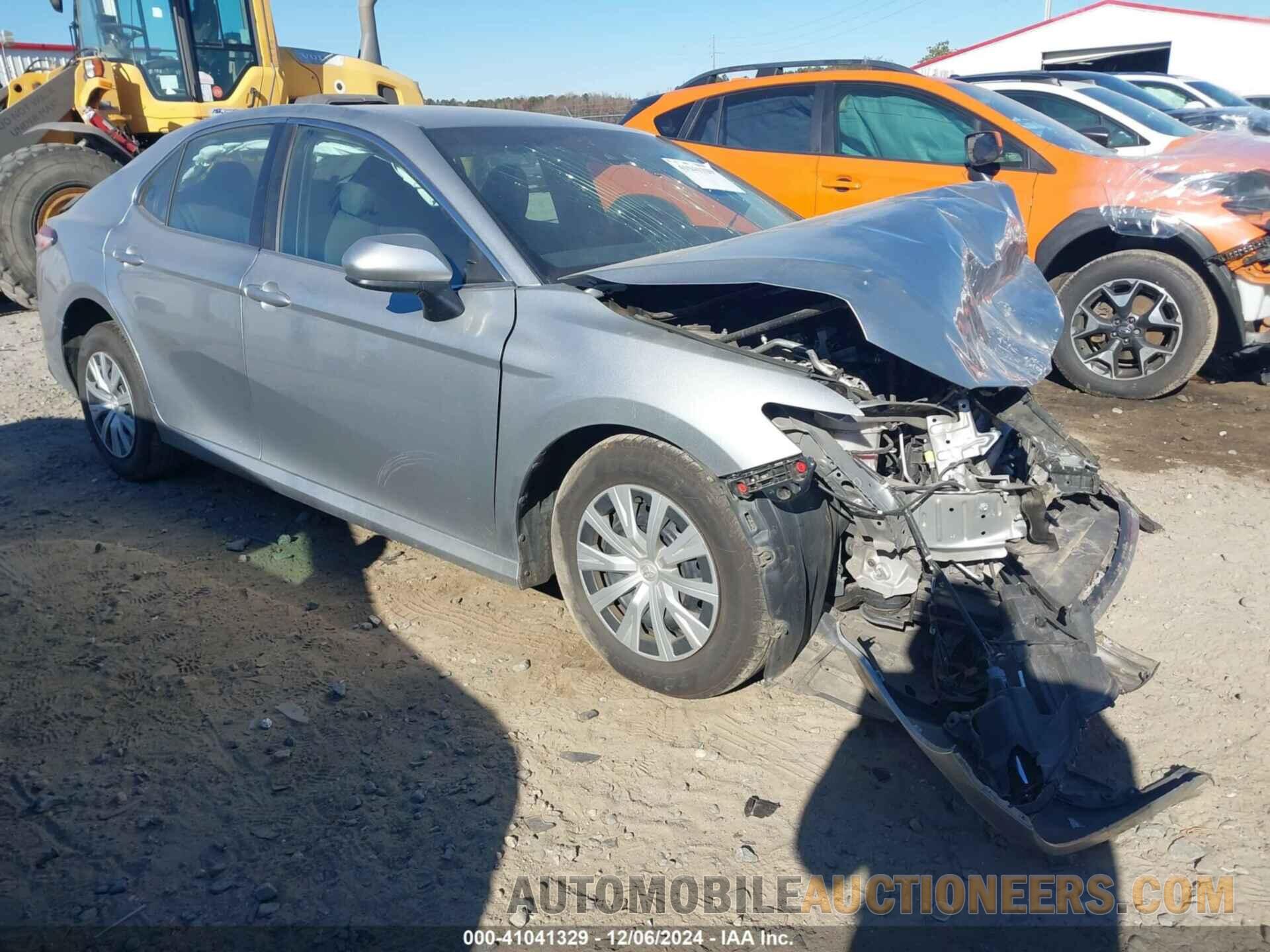 4T1B11HK1JU631086 TOYOTA CAMRY 2018