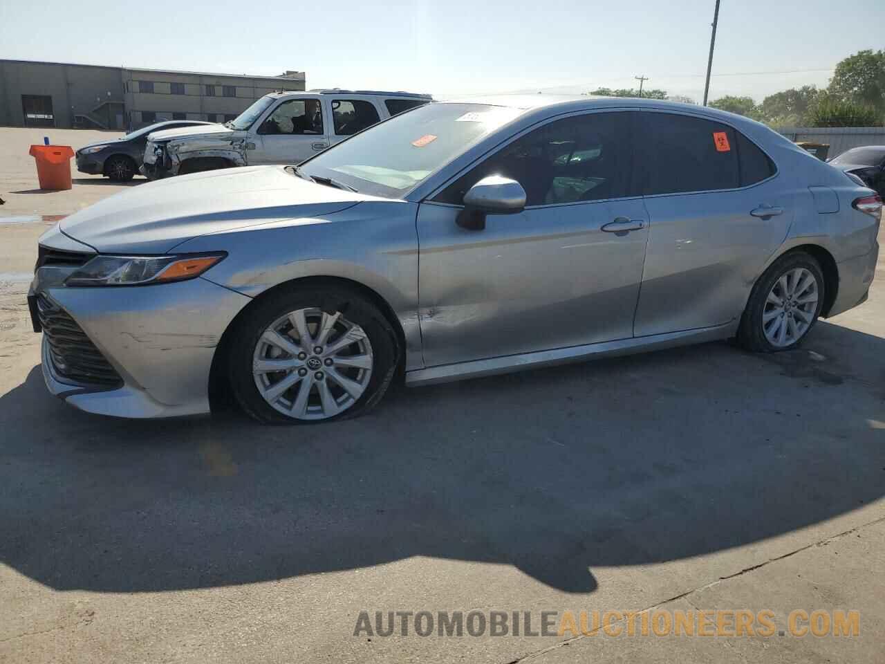 4T1B11HK1JU631234 TOYOTA CAMRY 2018