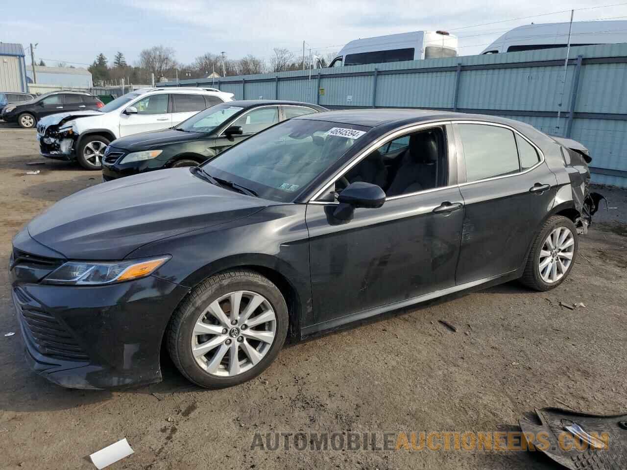 4T1B11HK1JU633503 TOYOTA CAMRY 2018