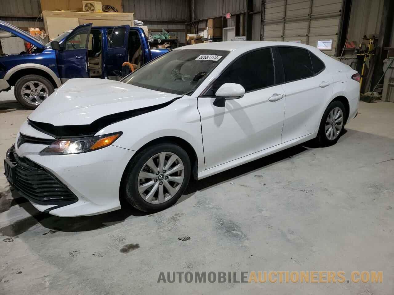 4T1B11HK1JU638426 TOYOTA CAMRY 2018