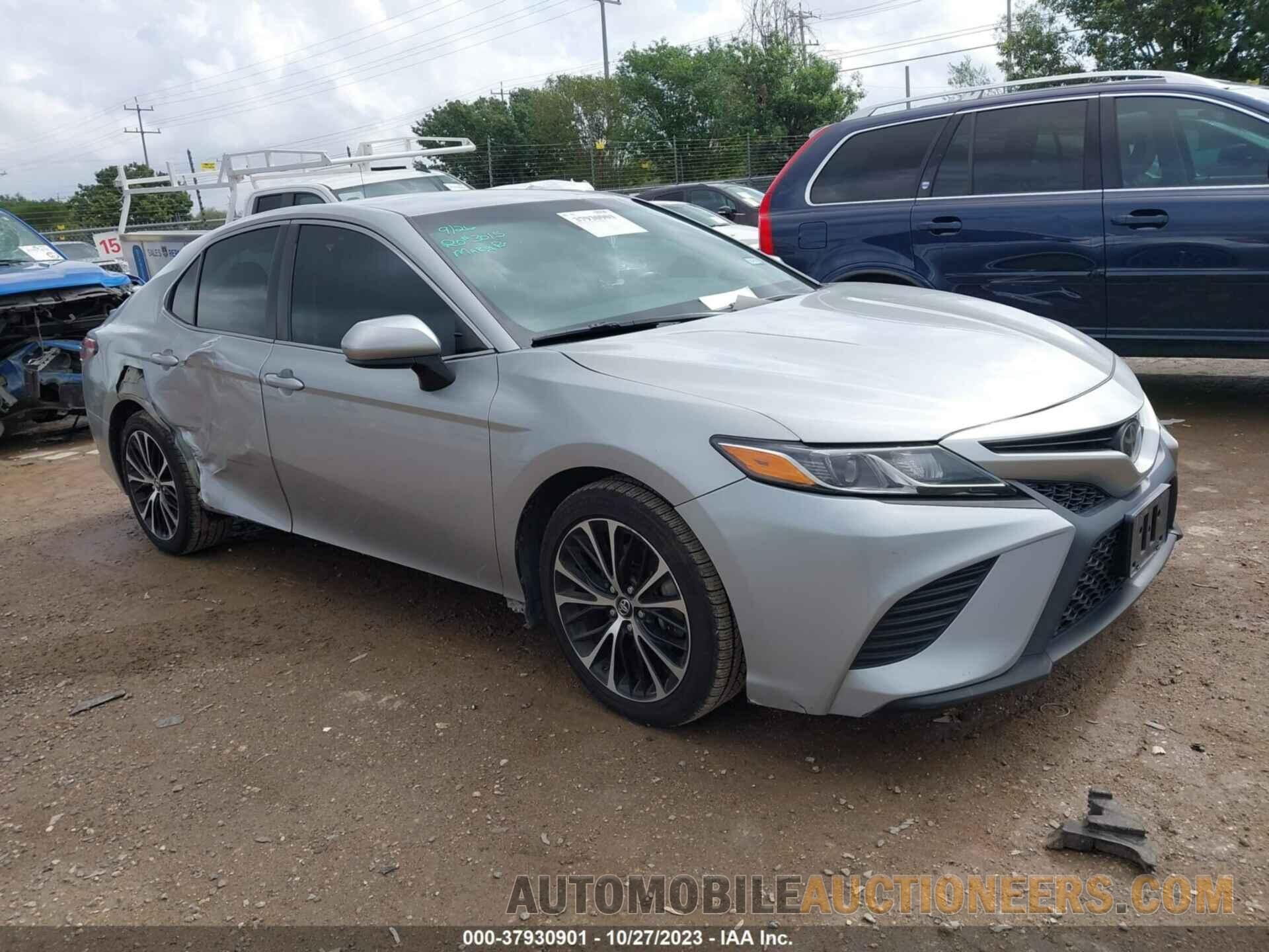 4T1B11HK1JU639298 TOYOTA CAMRY 2018