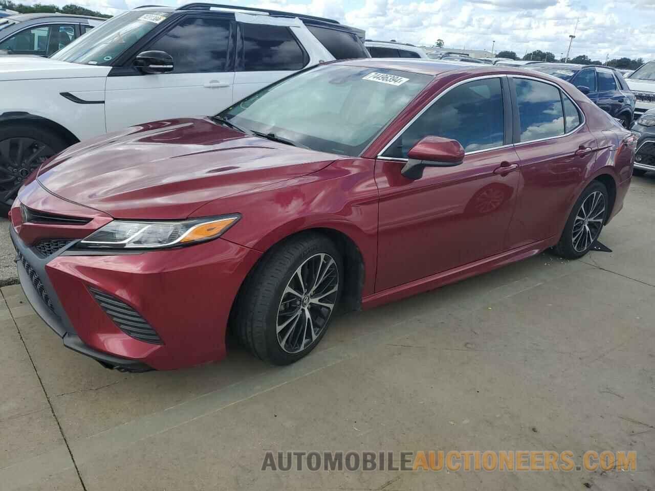 4T1B11HK1JU640242 TOYOTA CAMRY 2018