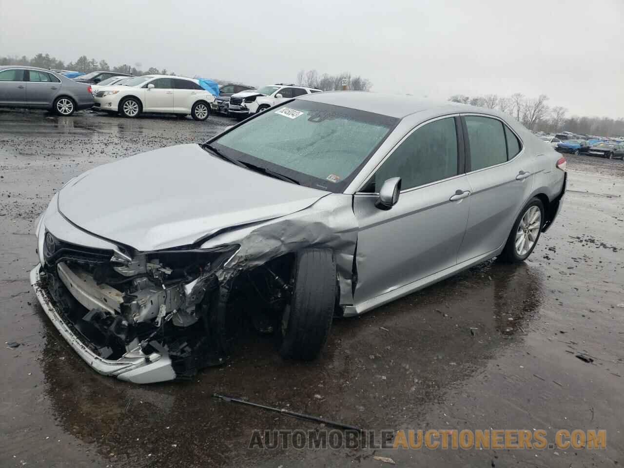 4T1B11HK1JU645151 TOYOTA CAMRY 2018