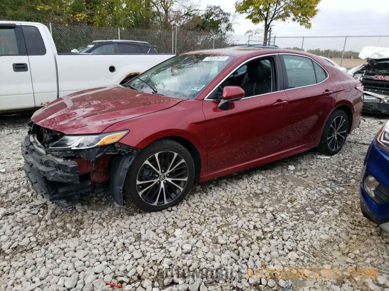 4T1B11HK1JU646316 TOYOTA CAMRY 2018