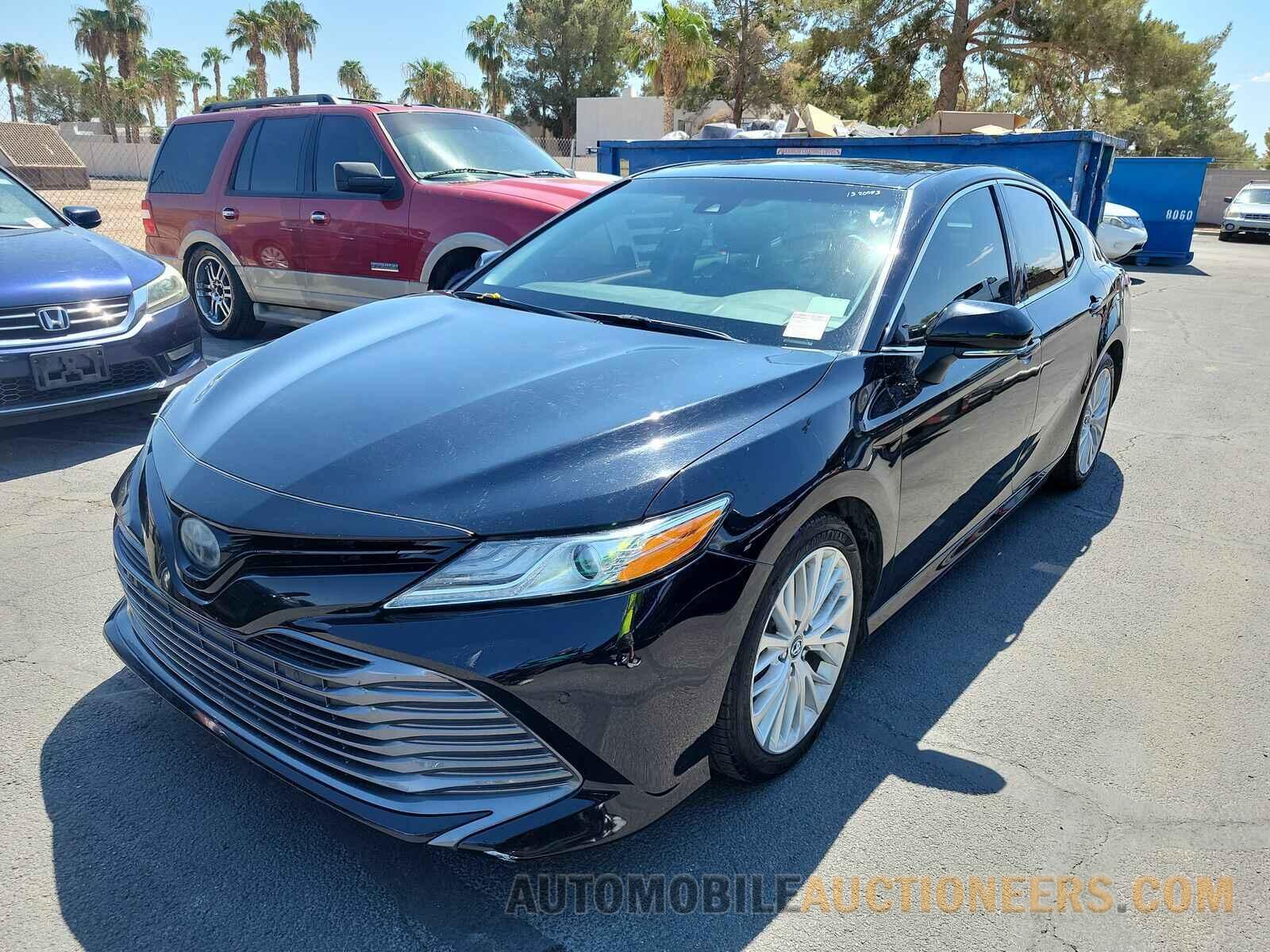 4T1B11HK1JU646784 Toyota Camry 2018