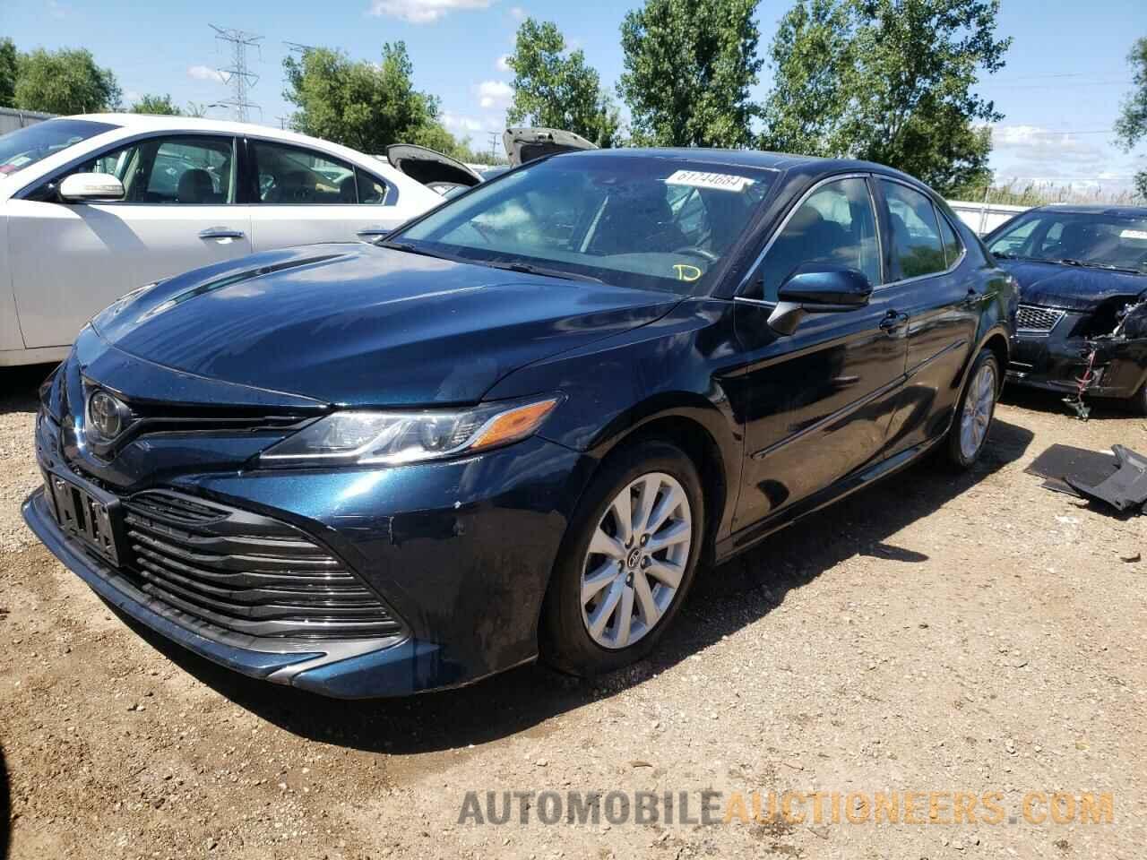 4T1B11HK1JU650074 TOYOTA CAMRY 2018