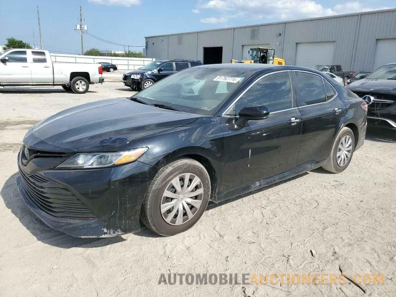 4T1B11HK1JU656070 TOYOTA CAMRY 2018