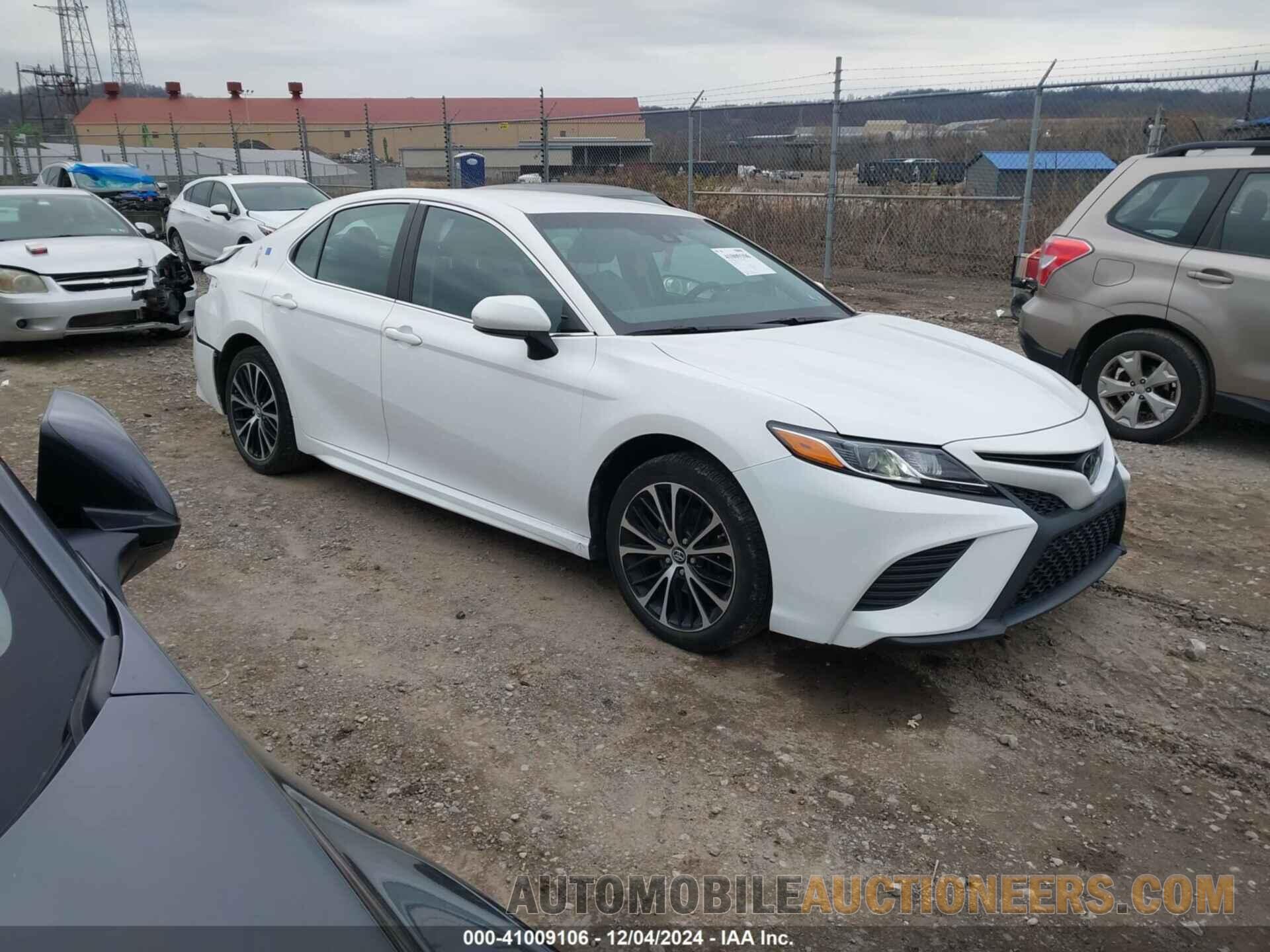 4T1B11HK1JU656294 TOYOTA CAMRY 2018