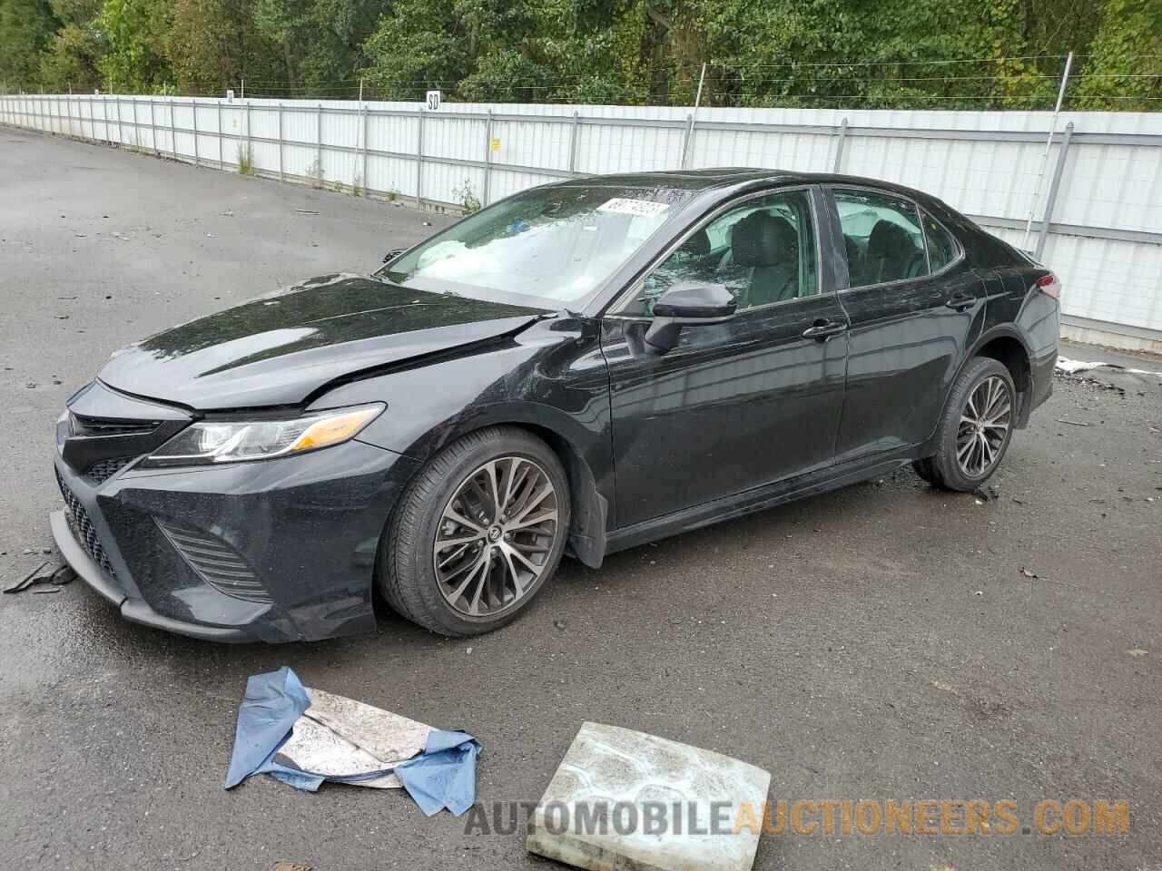 4T1B11HK1JU656604 TOYOTA CAMRY 2018