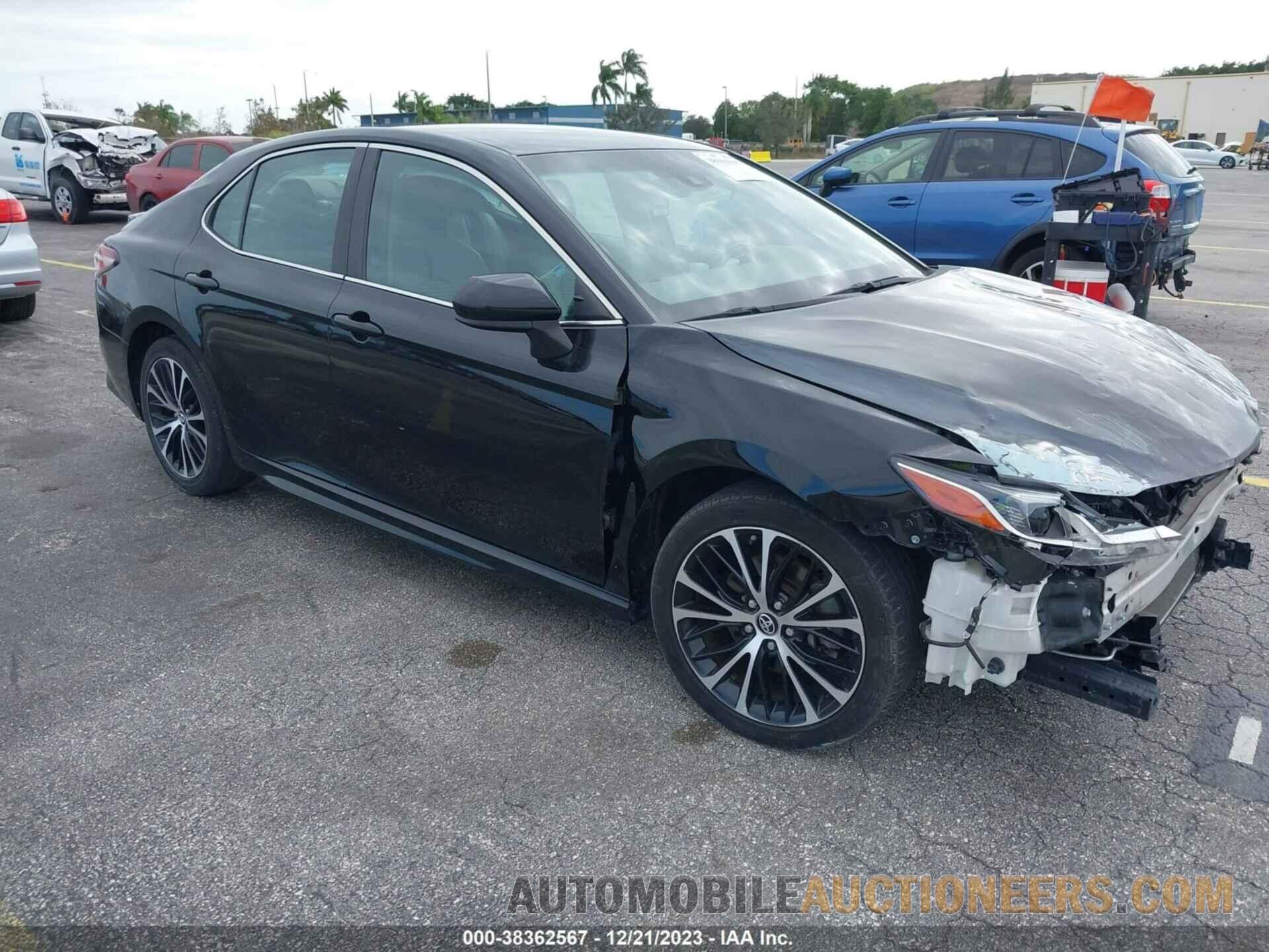 4T1B11HK1JU657140 TOYOTA CAMRY 2018