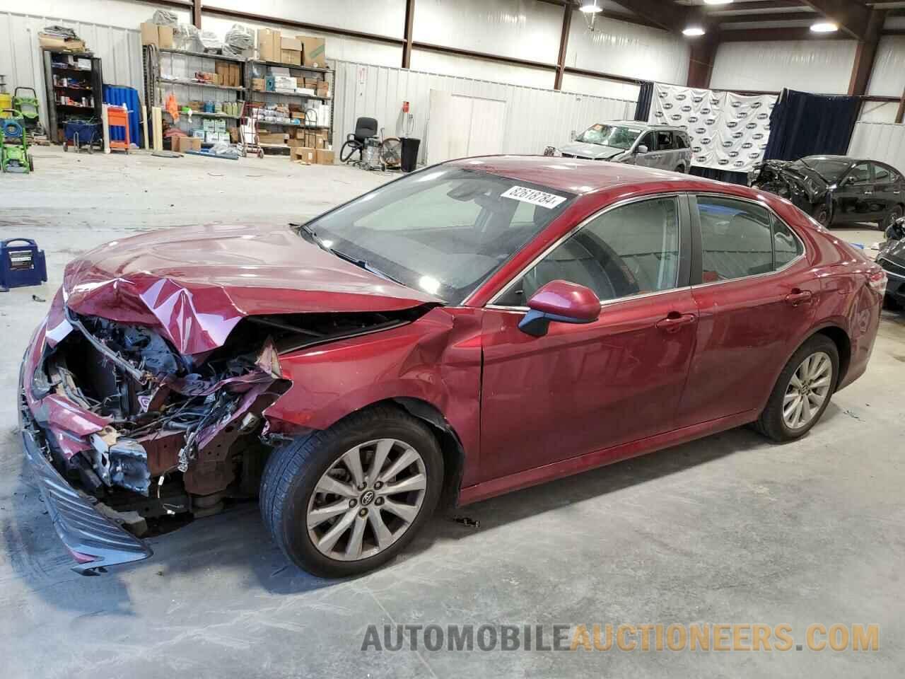 4T1B11HK1JU659826 TOYOTA CAMRY 2018