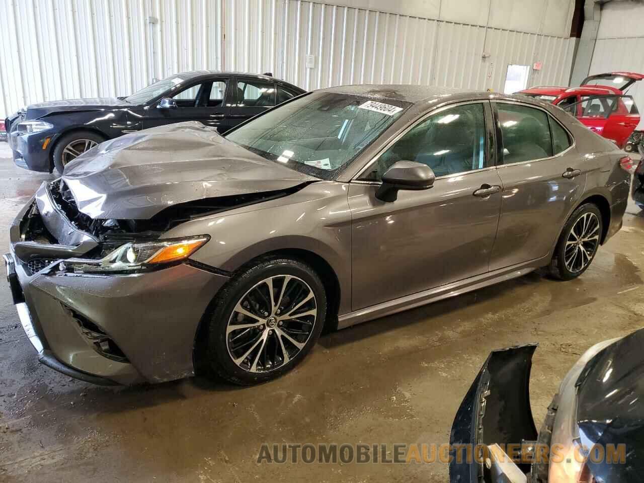 4T1B11HK1JU660152 TOYOTA CAMRY 2018