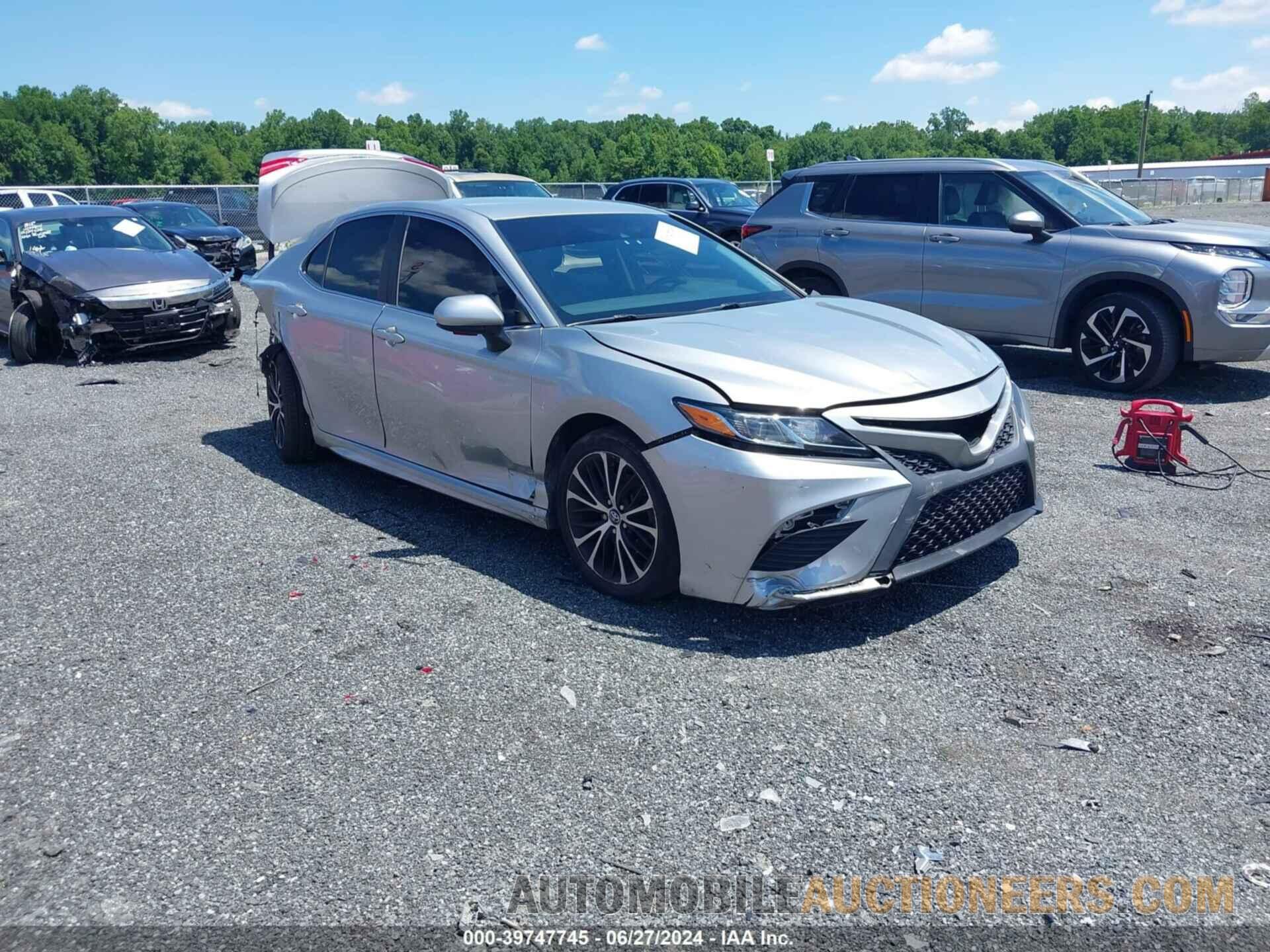 4T1B11HK1JU660314 TOYOTA CAMRY 2018