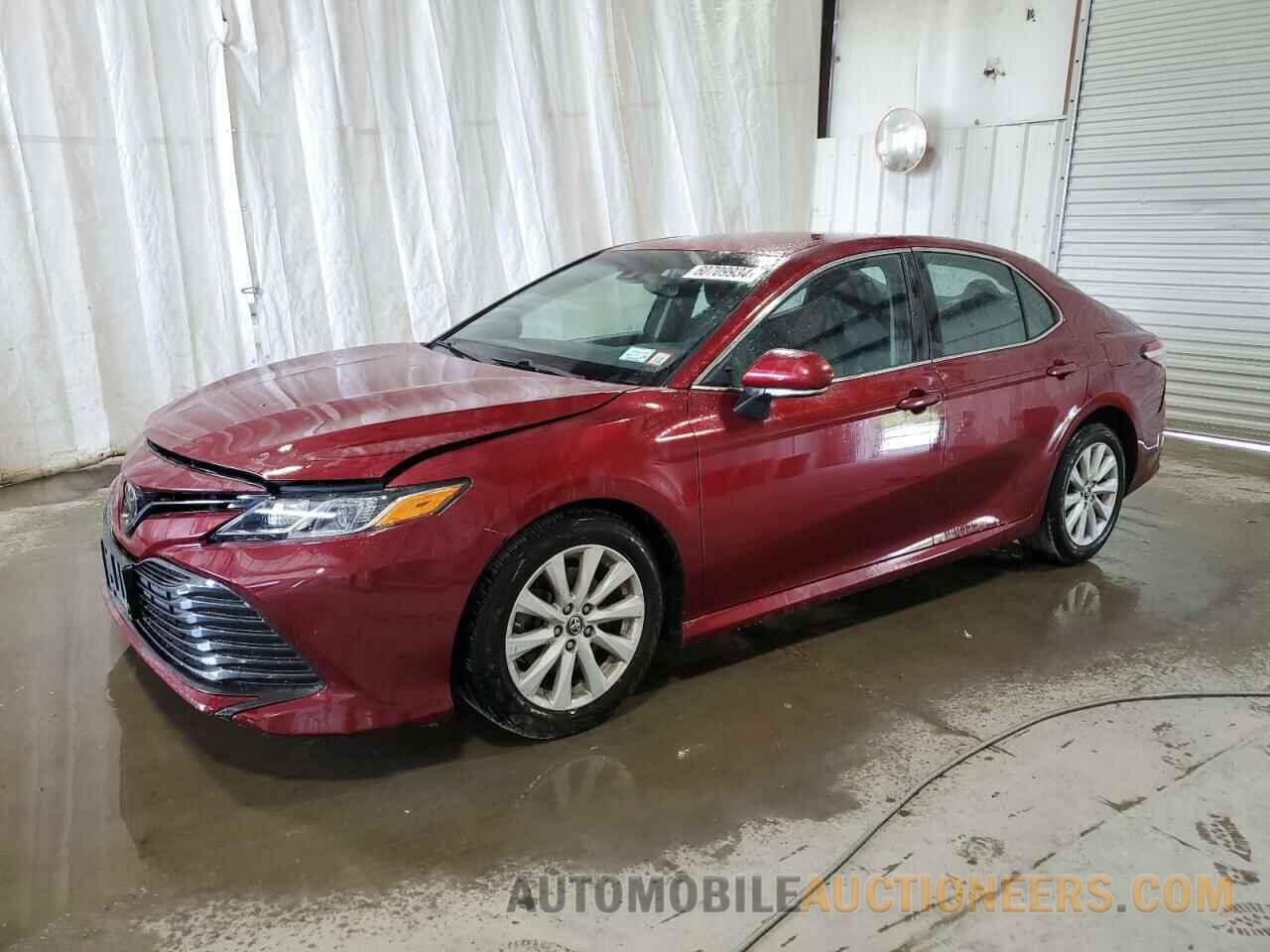 4T1B11HK1JU662158 TOYOTA CAMRY 2018