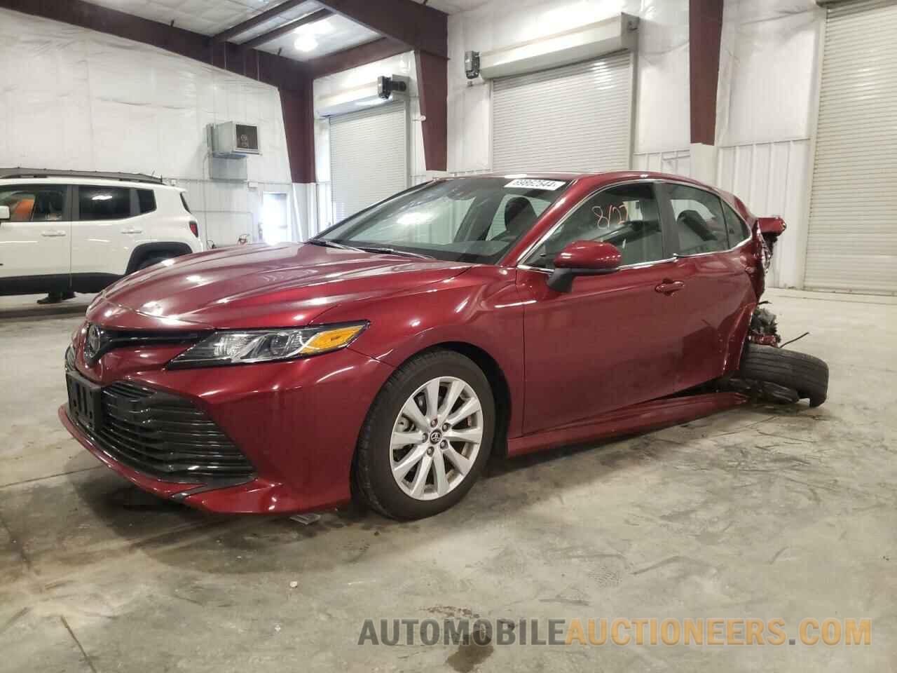 4T1B11HK1JU666128 TOYOTA CAMRY 2018