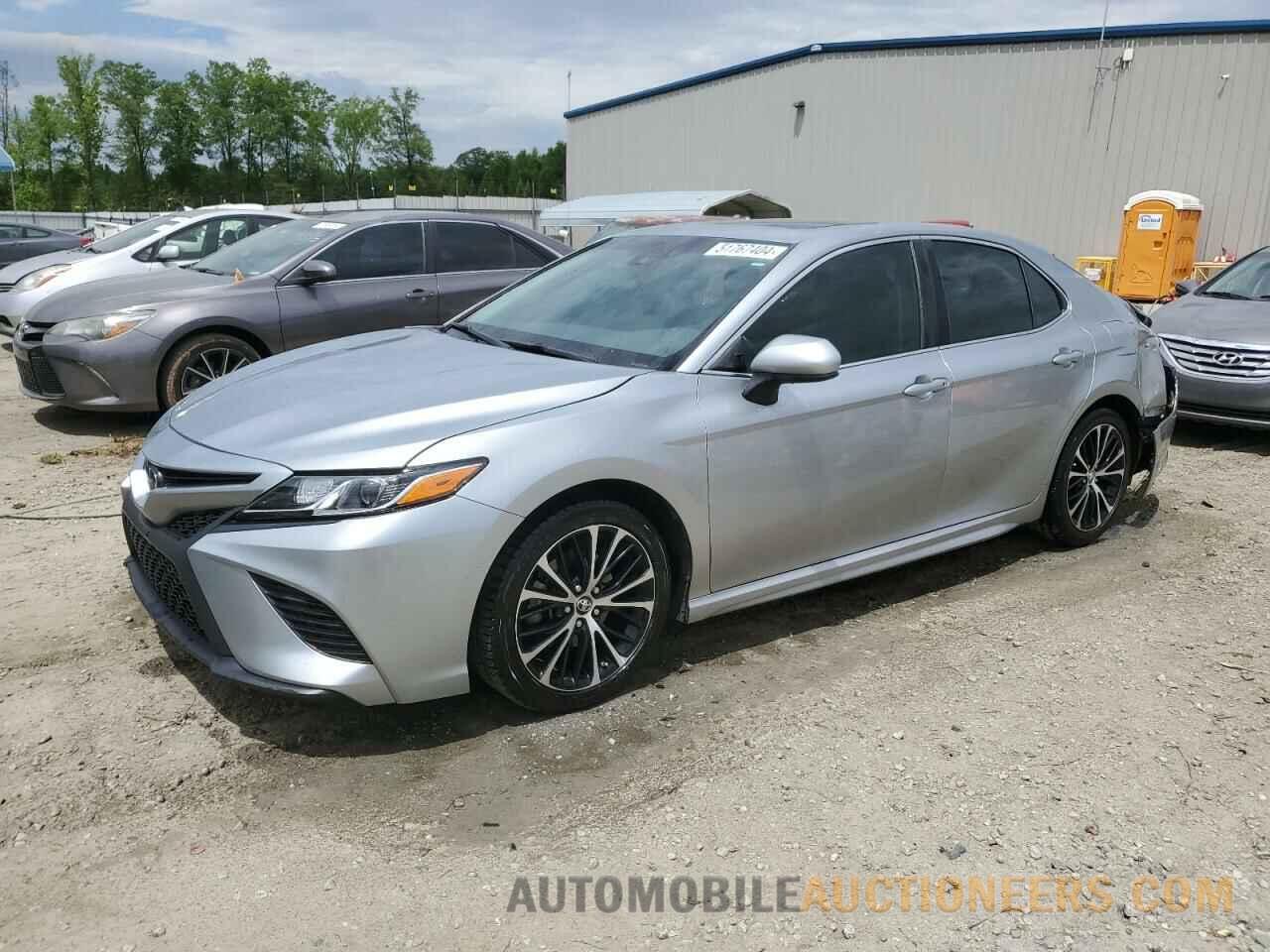 4T1B11HK1JU667442 TOYOTA CAMRY 2018