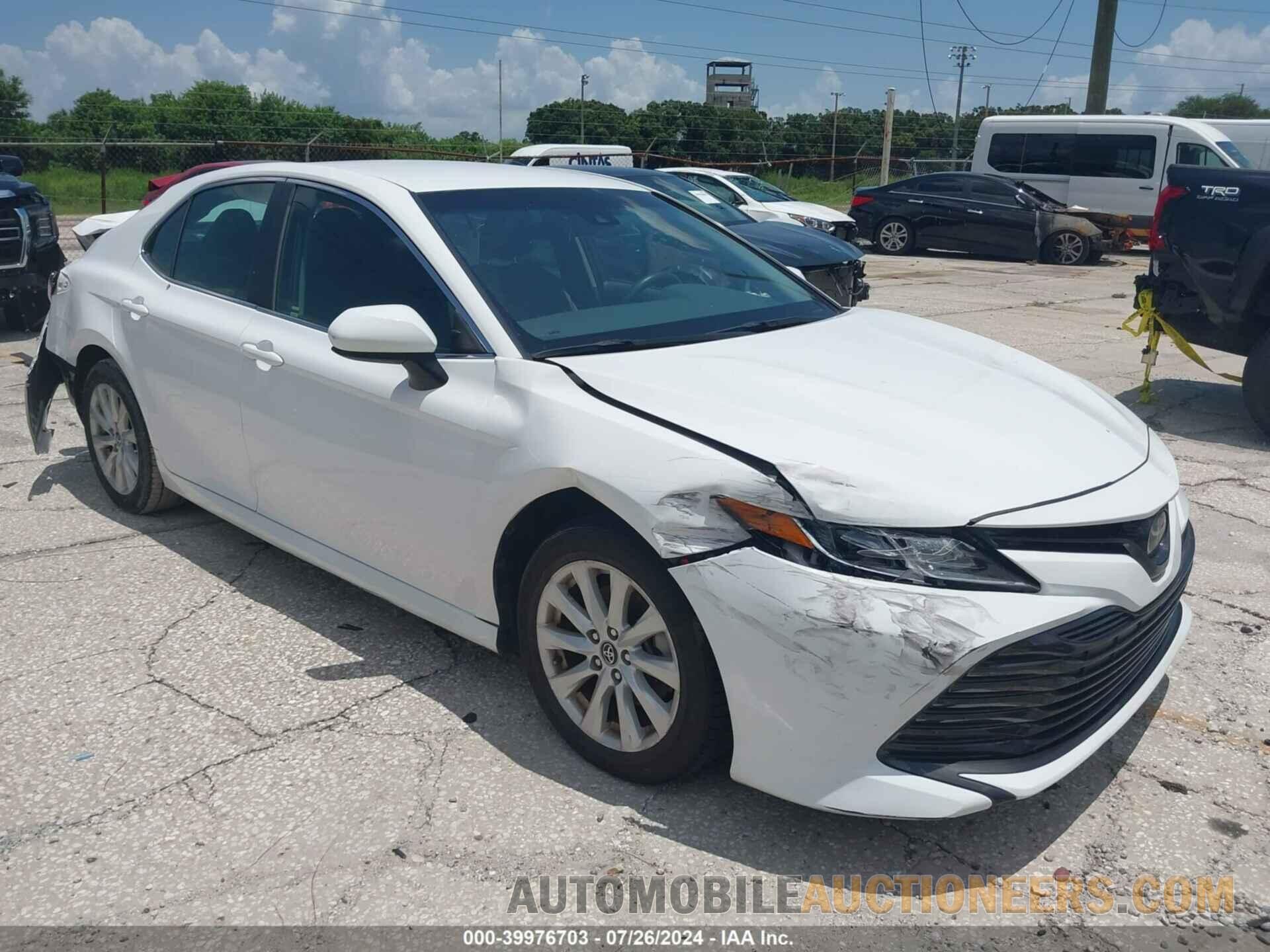 4T1B11HK1JU670969 TOYOTA CAMRY 2018